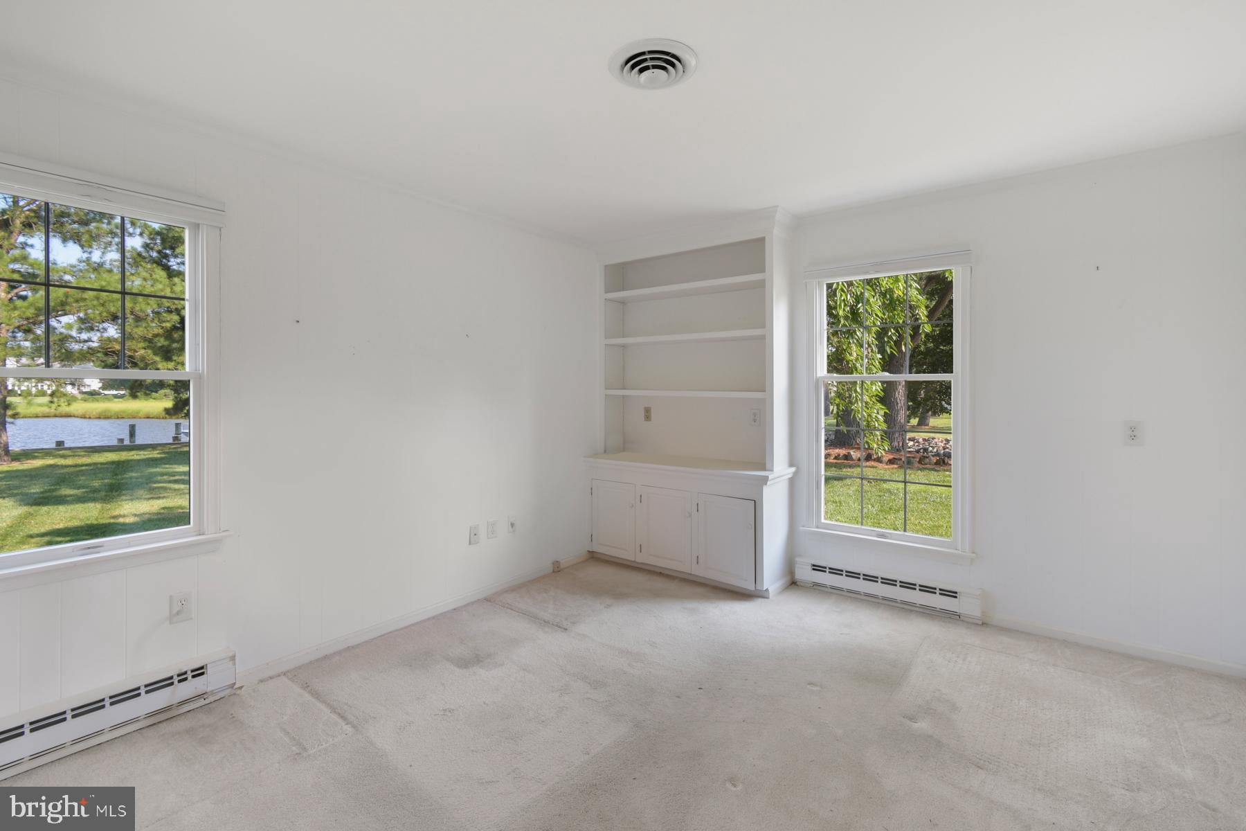 HOLIDAY HARBOR - Residential