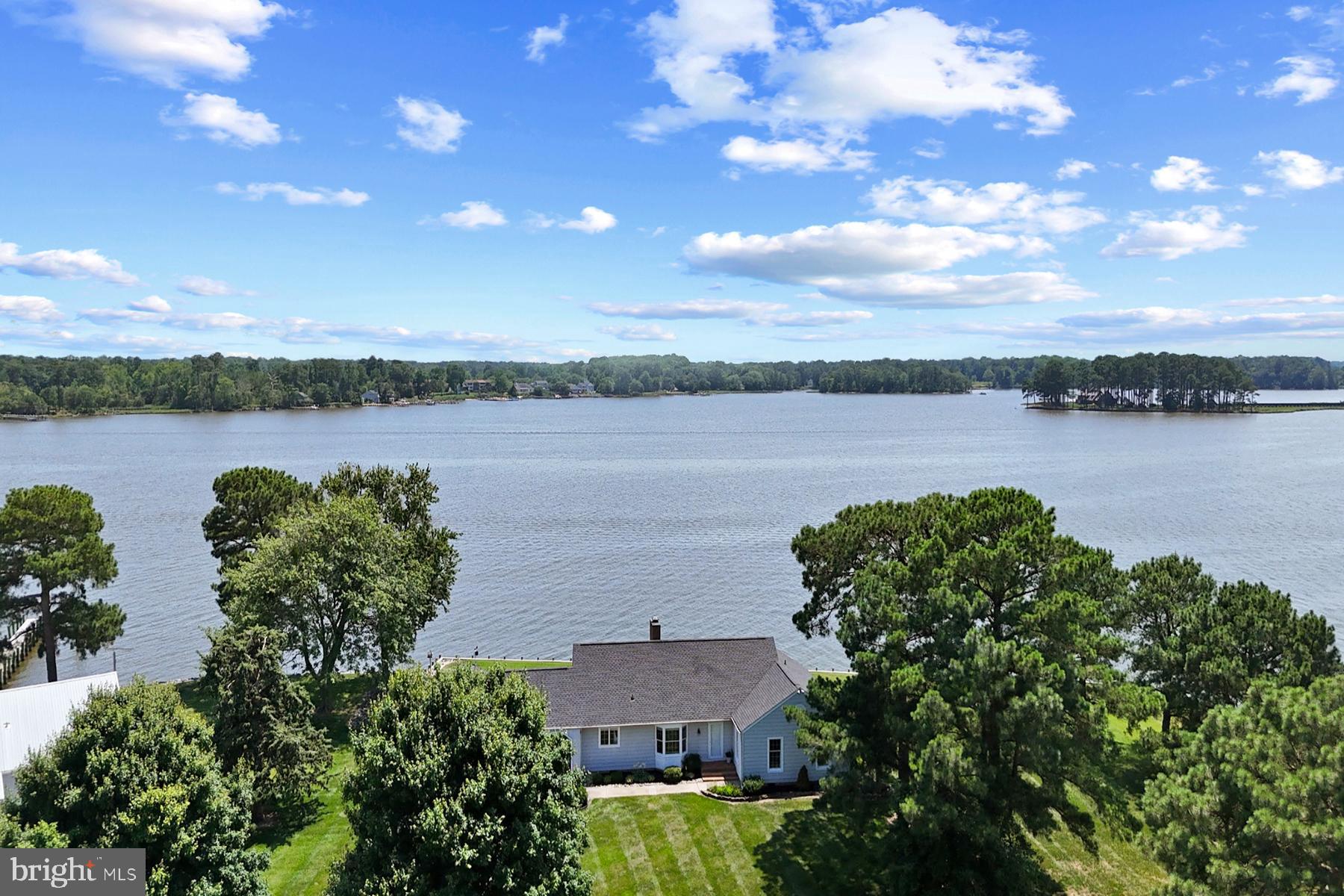 HOLIDAY HARBOR - Residential