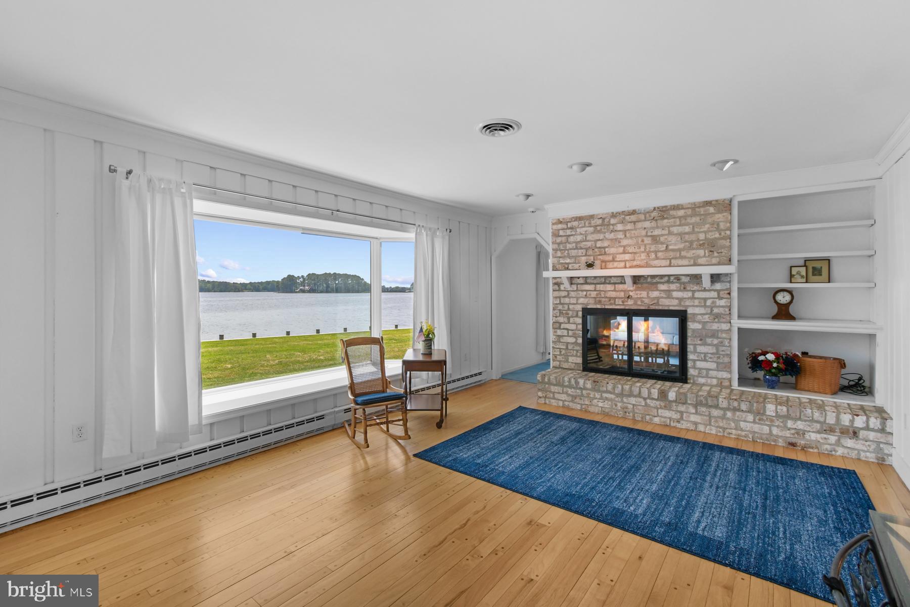 HOLIDAY HARBOR - Residential