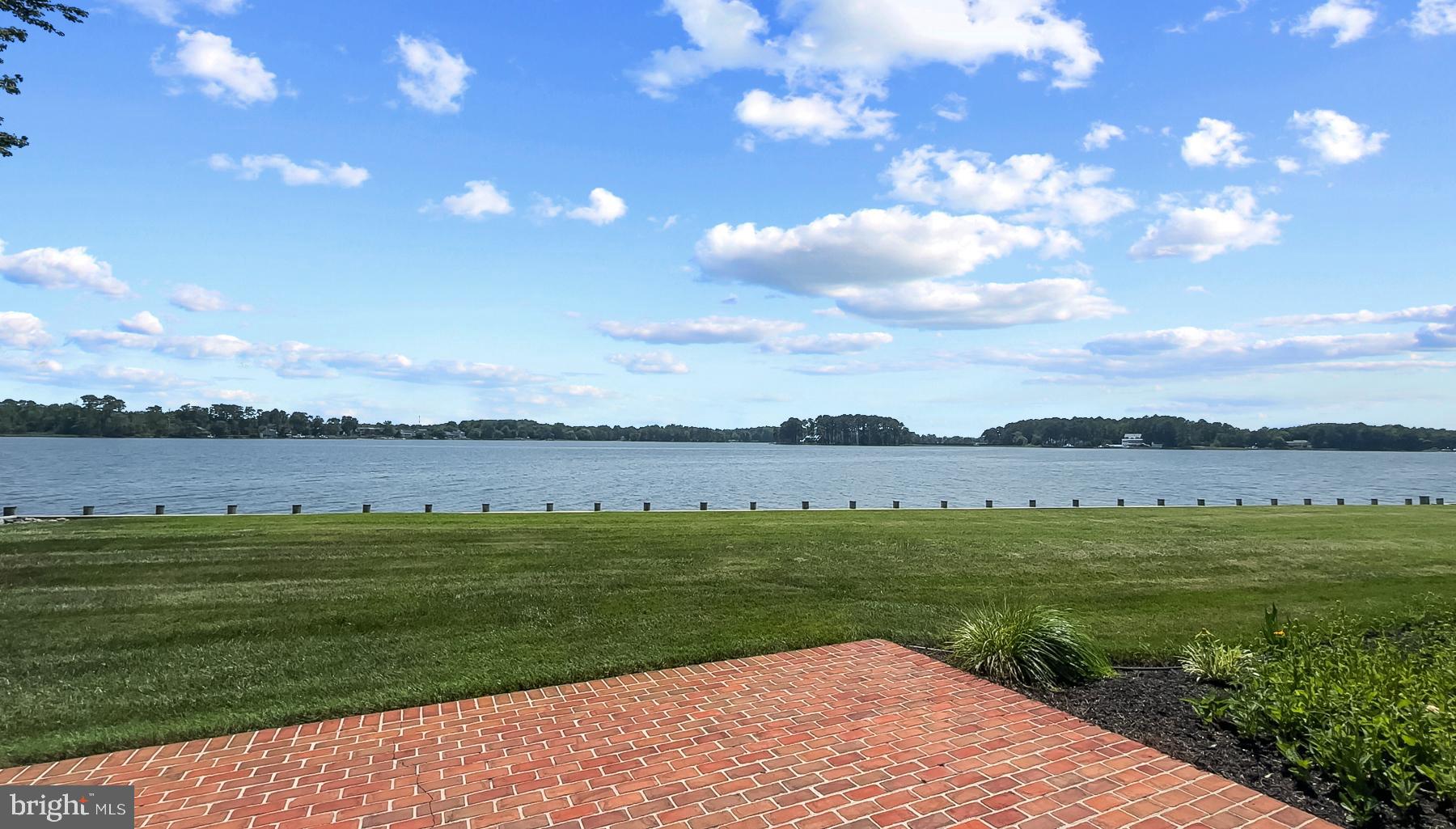 HOLIDAY HARBOR - Residential