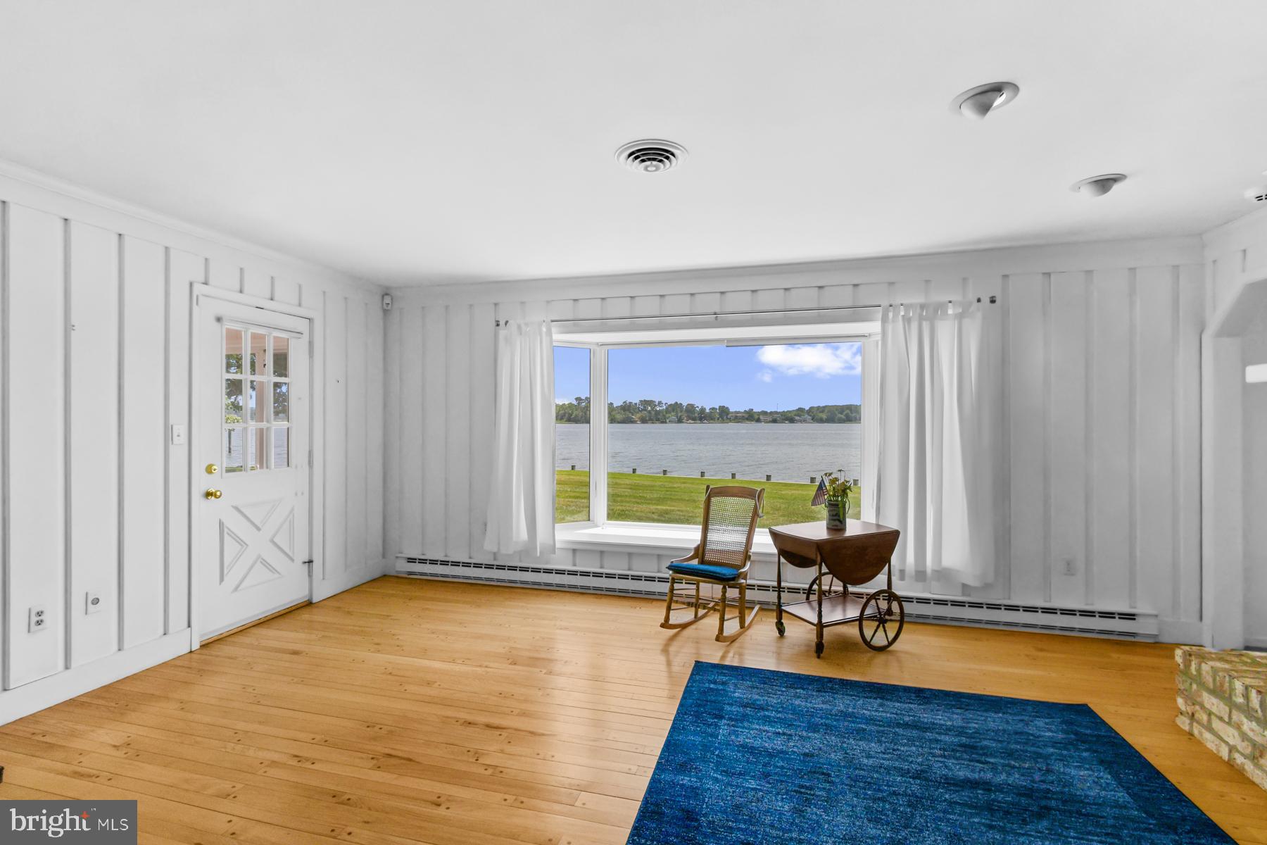 HOLIDAY HARBOR - Residential