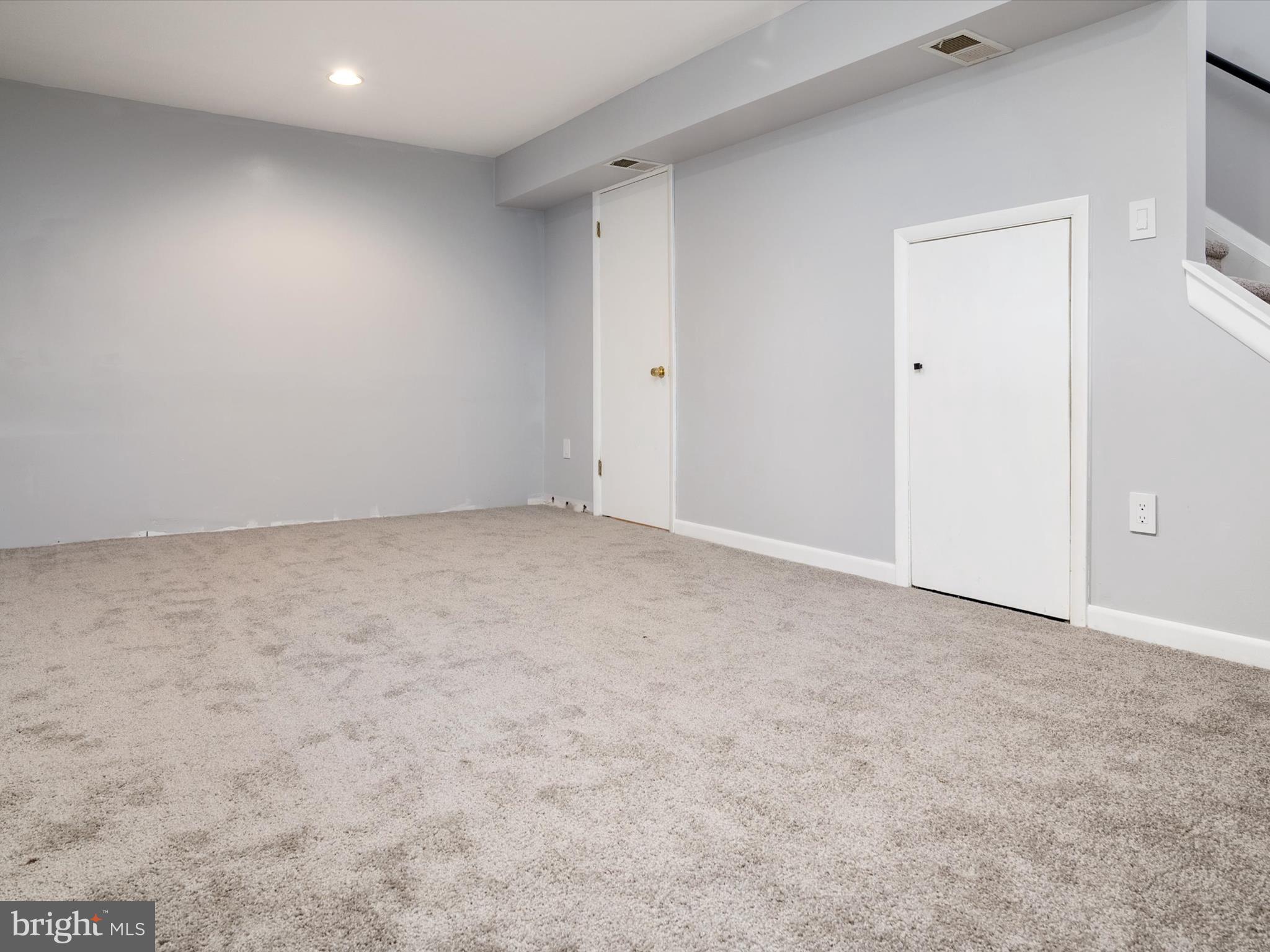 ELIZABETHS LANDING - Residential