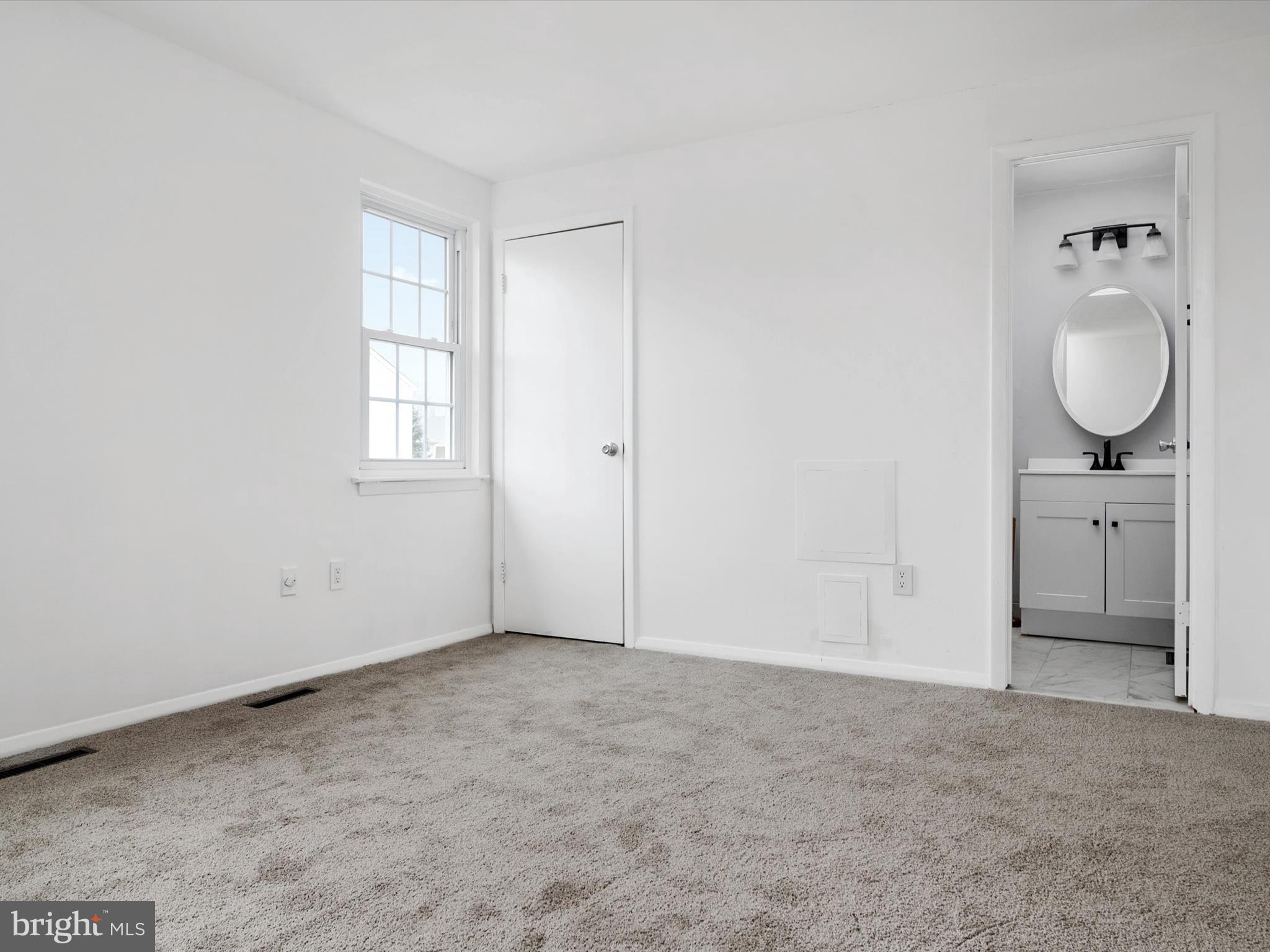 ELIZABETHS LANDING - Residential