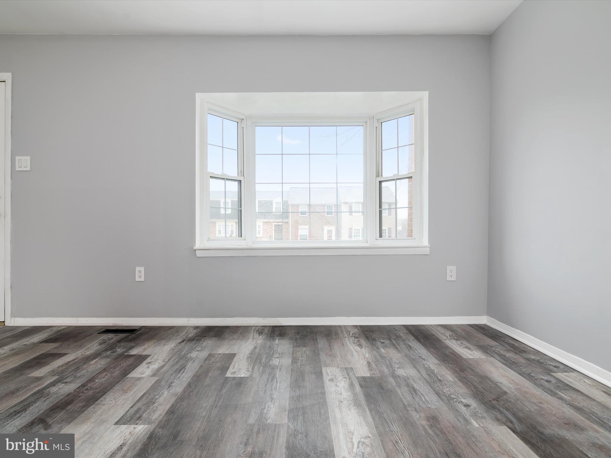 ELIZABETHS LANDING - Residential