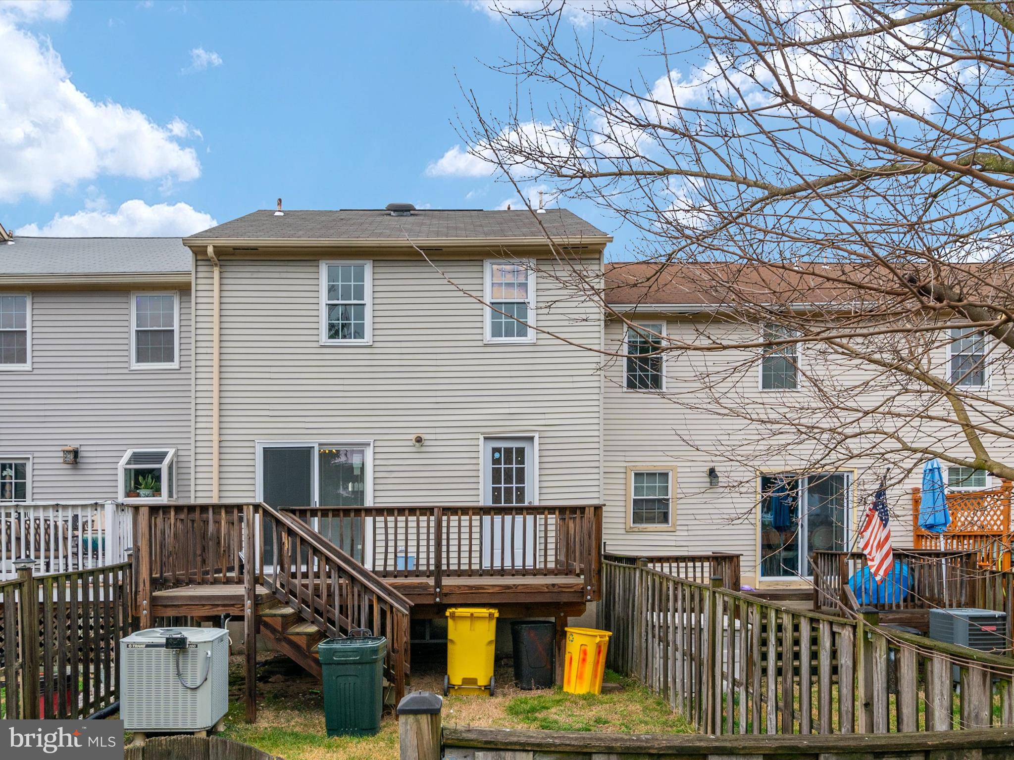 ELIZABETHS LANDING - Residential