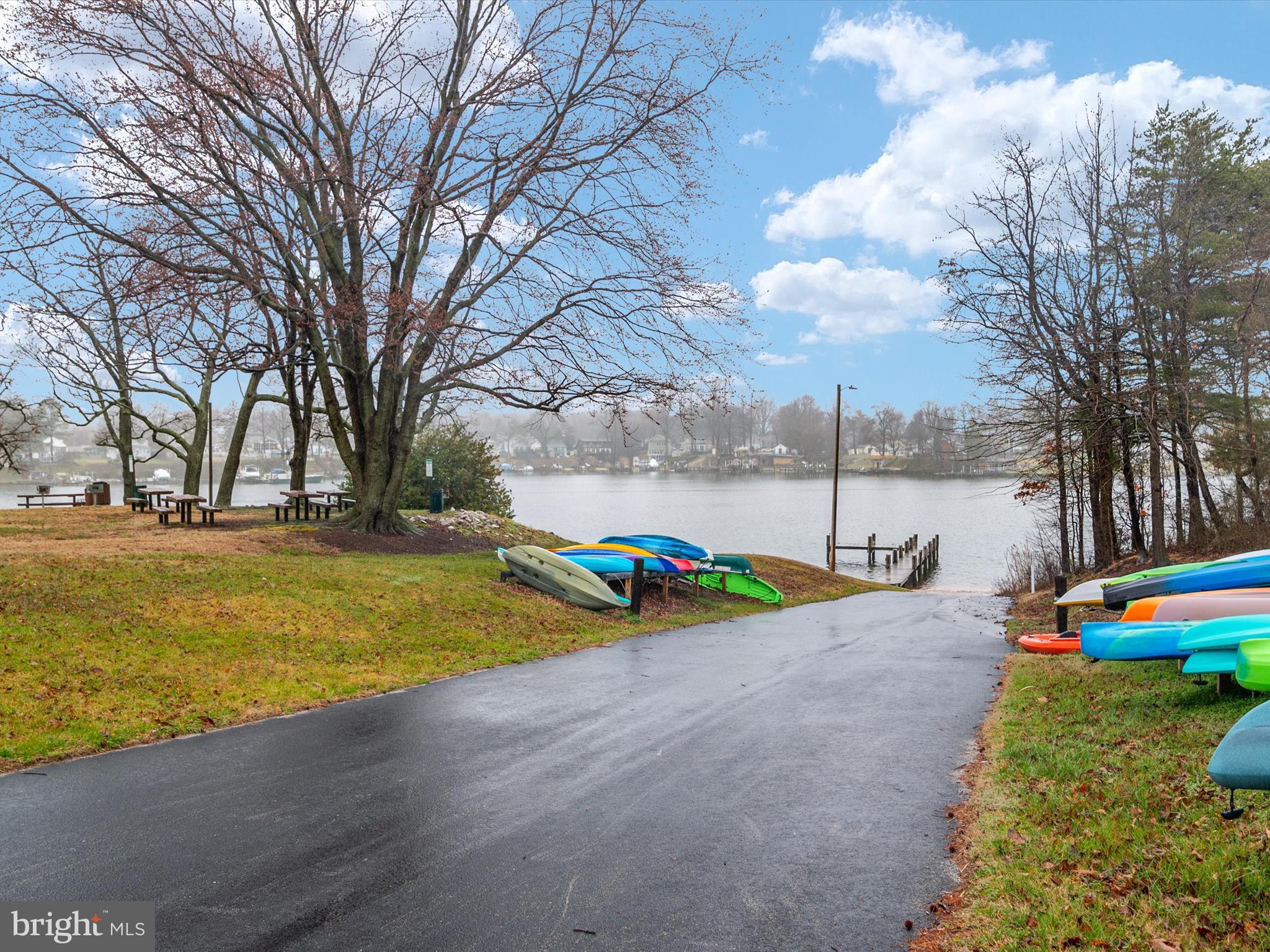 ELIZABETHS LANDING - Residential
