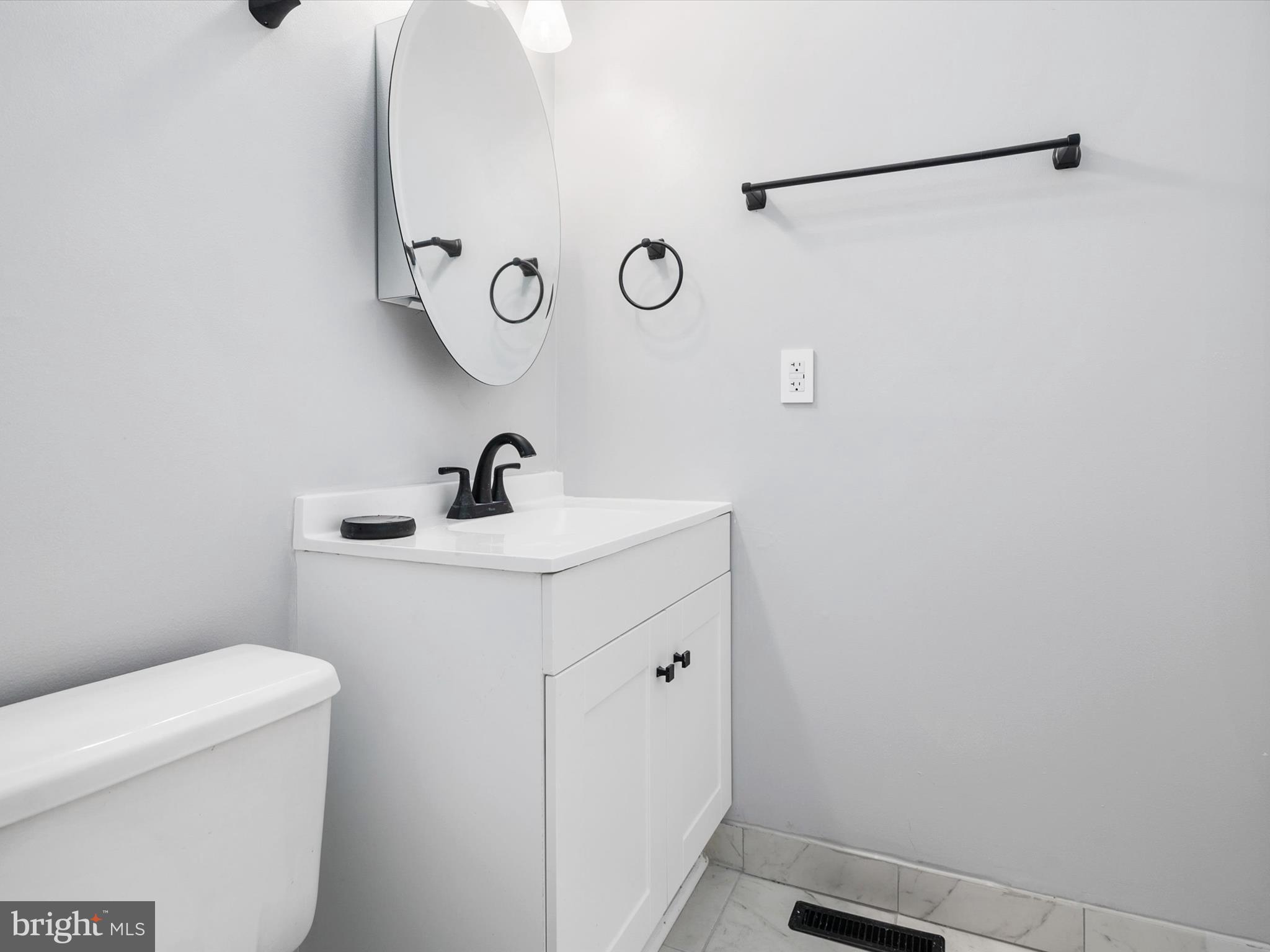 ELIZABETHS LANDING - Residential