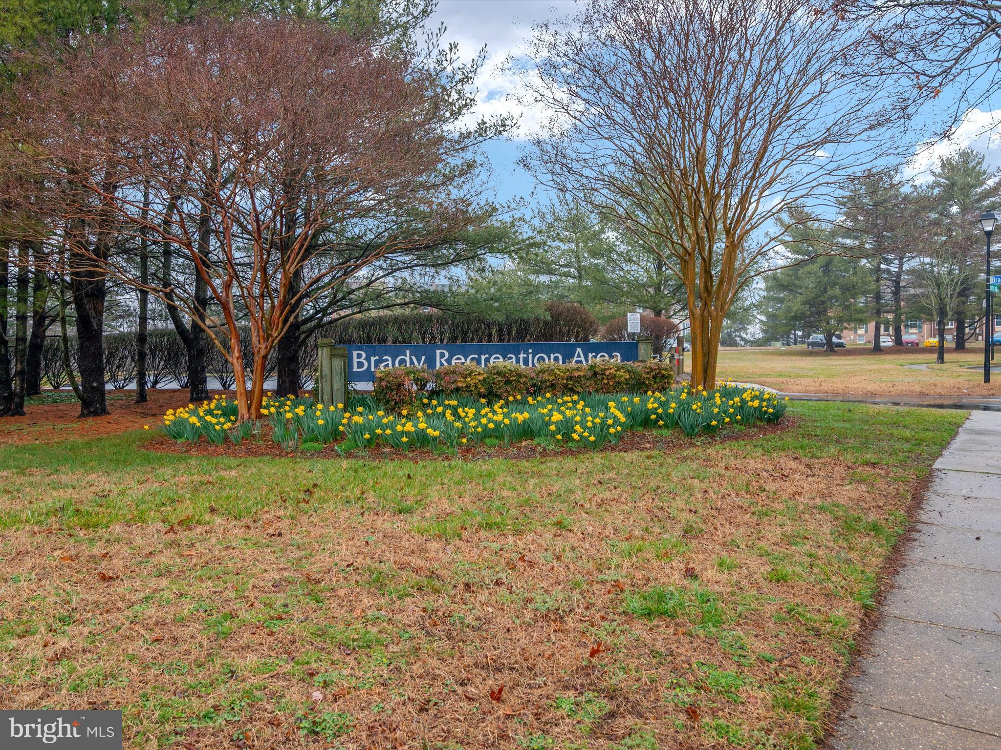 ELIZABETHS LANDING - Residential