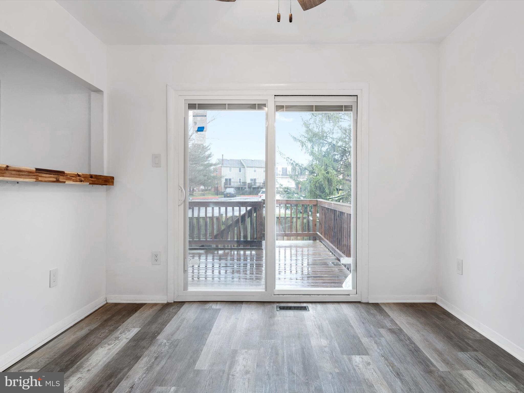 ELIZABETHS LANDING - Residential