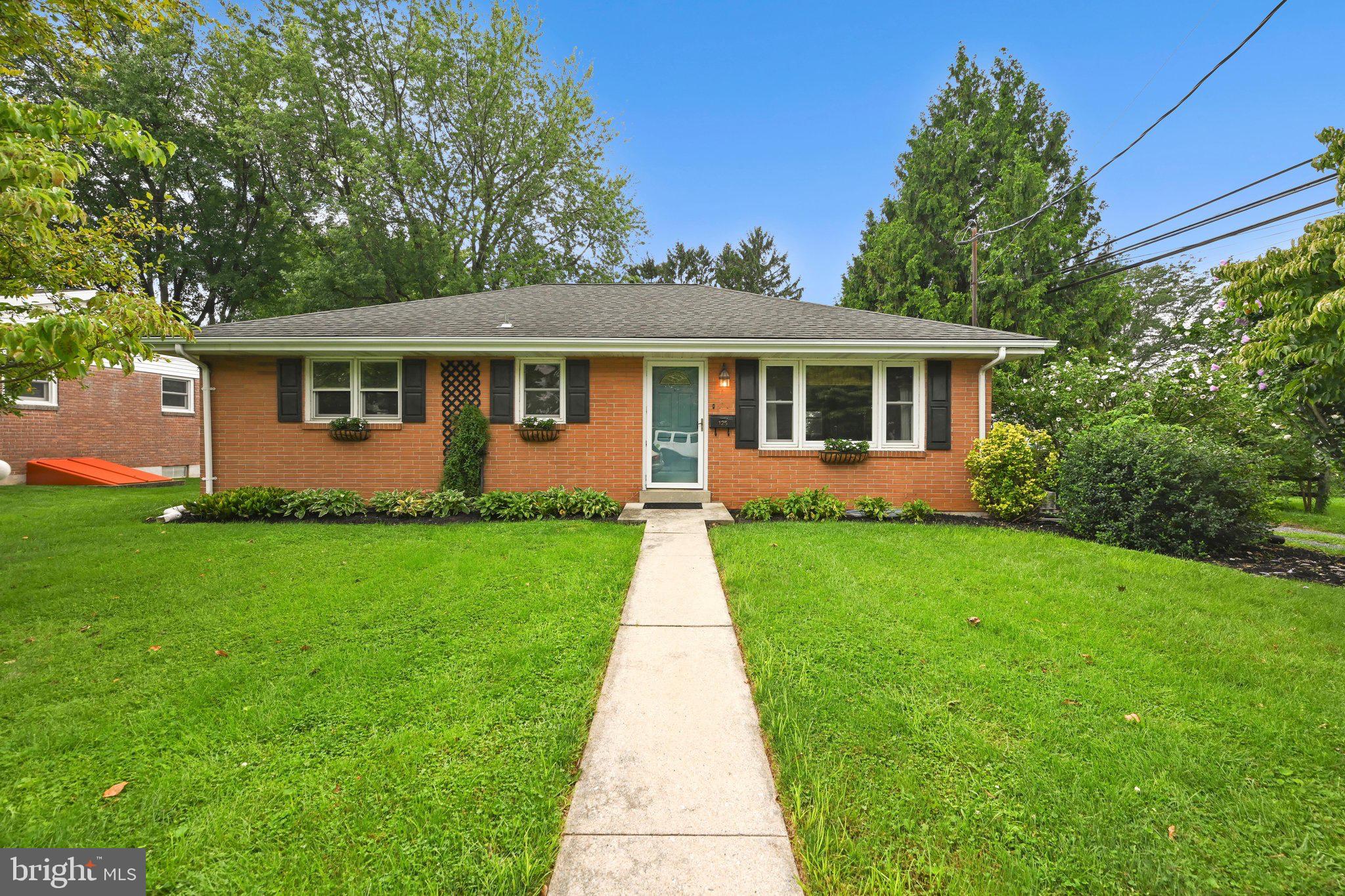 125 S CENTER AVENUE