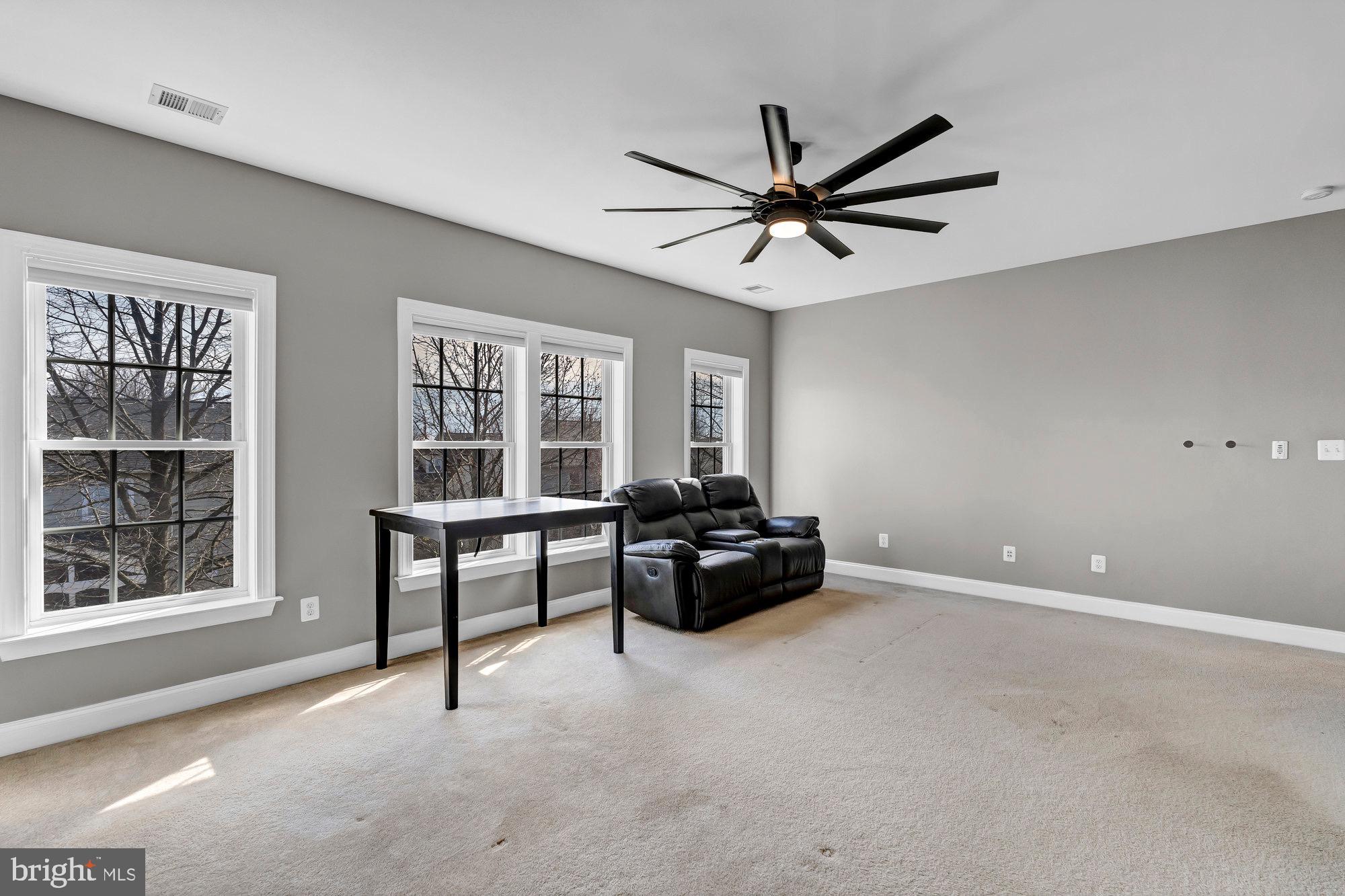 BROADLANDS SOUTH - Residential