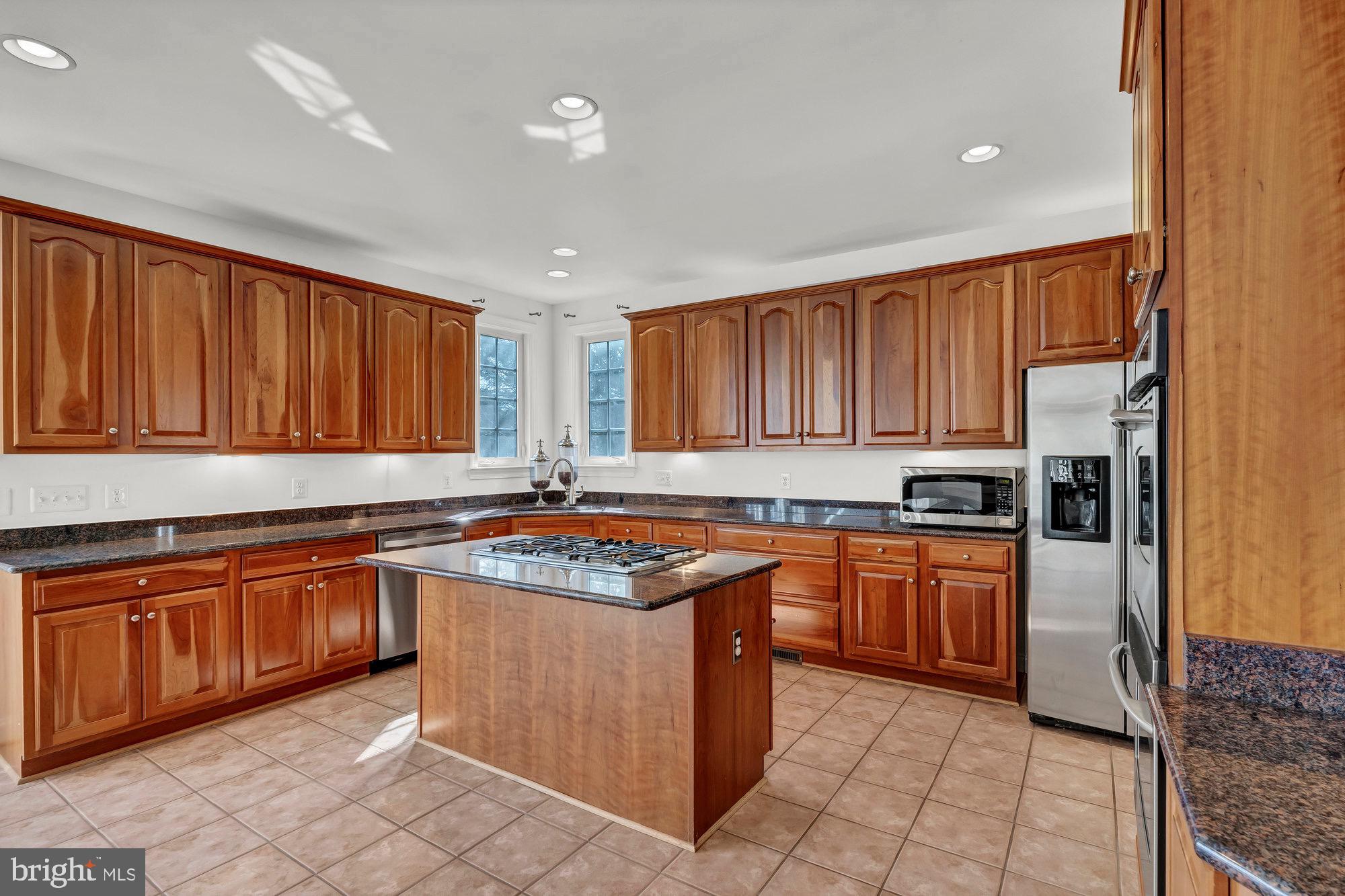 BROADLANDS SOUTH - Residential