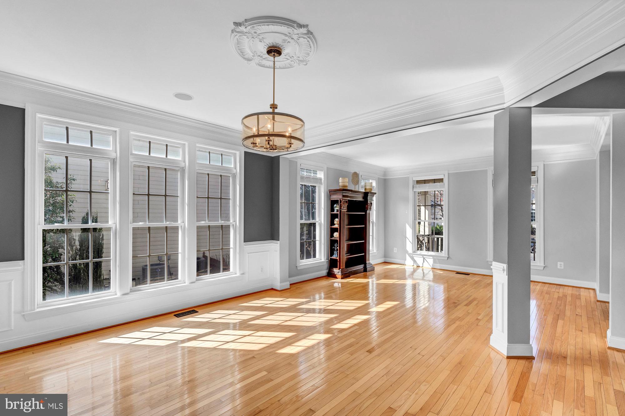 BROADLANDS SOUTH - Residential