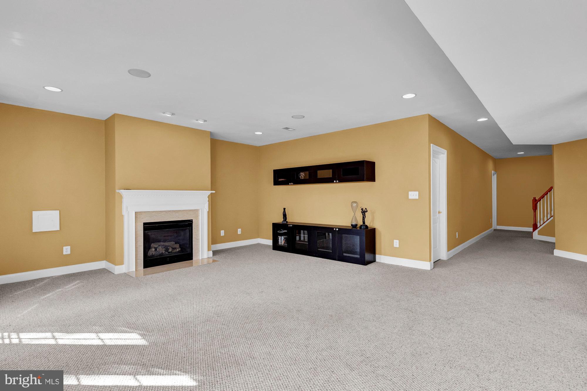 BROADLANDS SOUTH - Residential