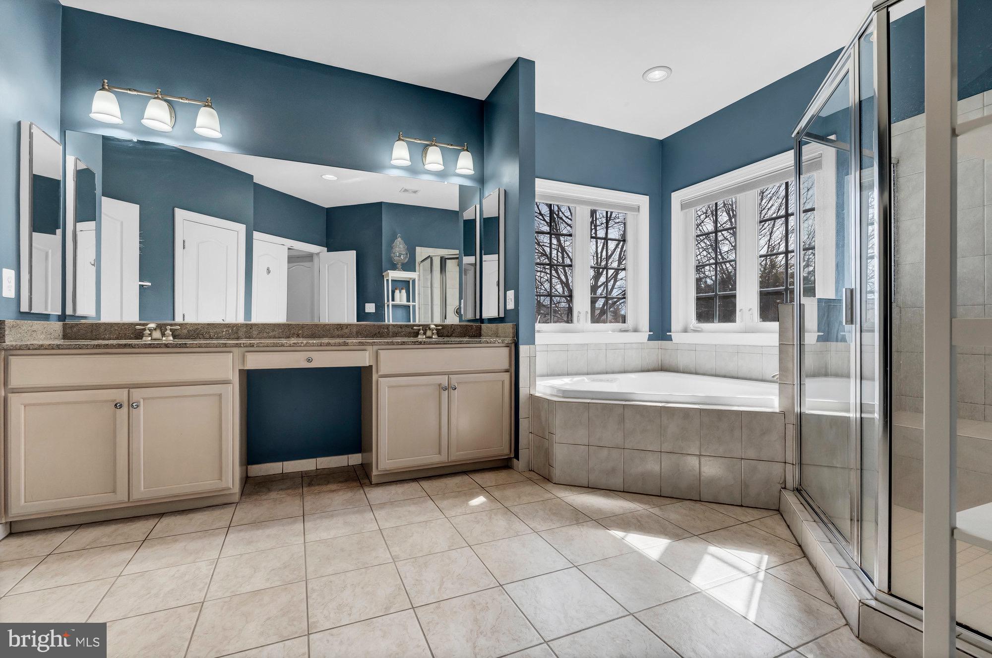 BROADLANDS SOUTH - Residential