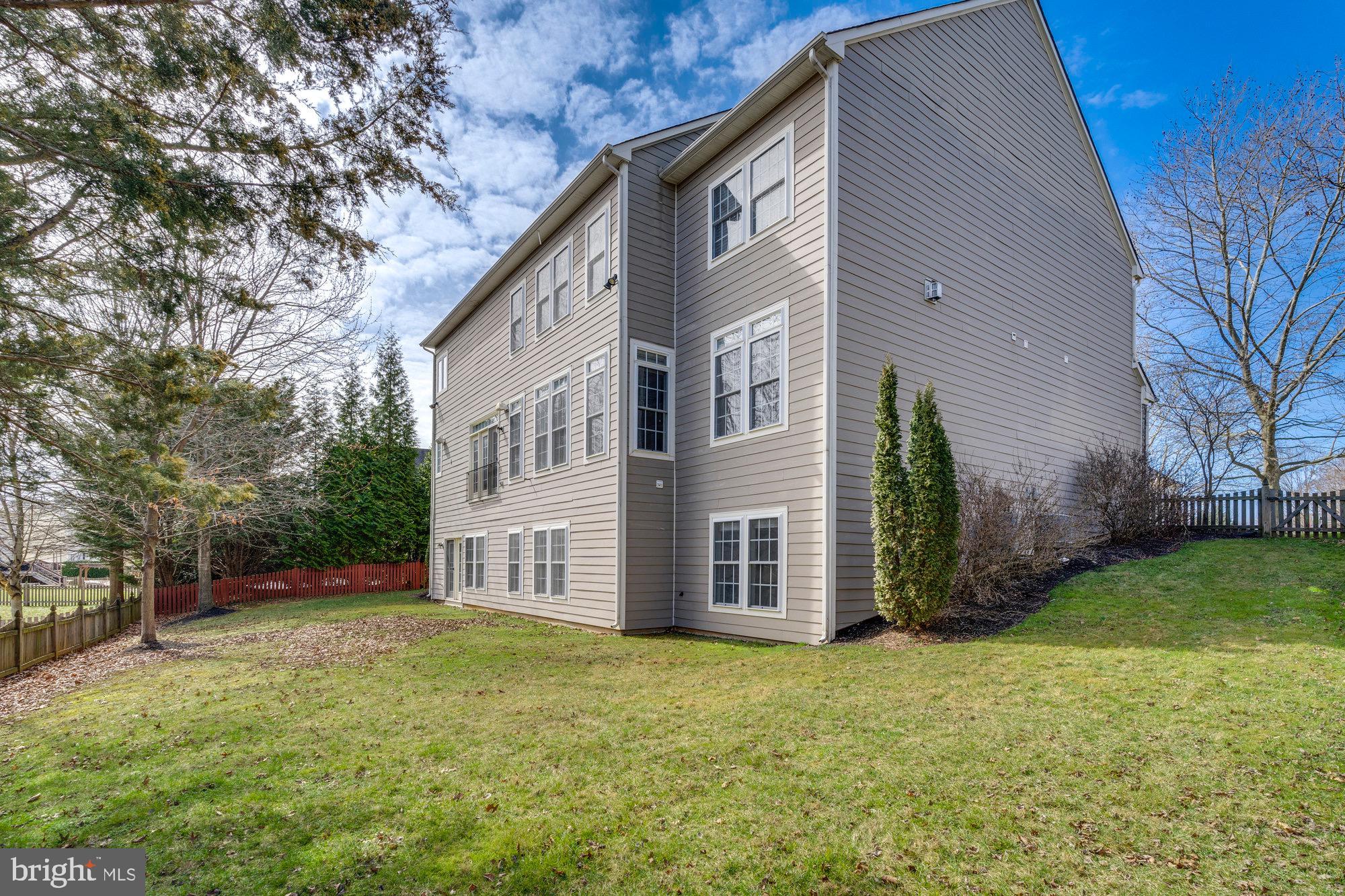 BROADLANDS SOUTH - Residential