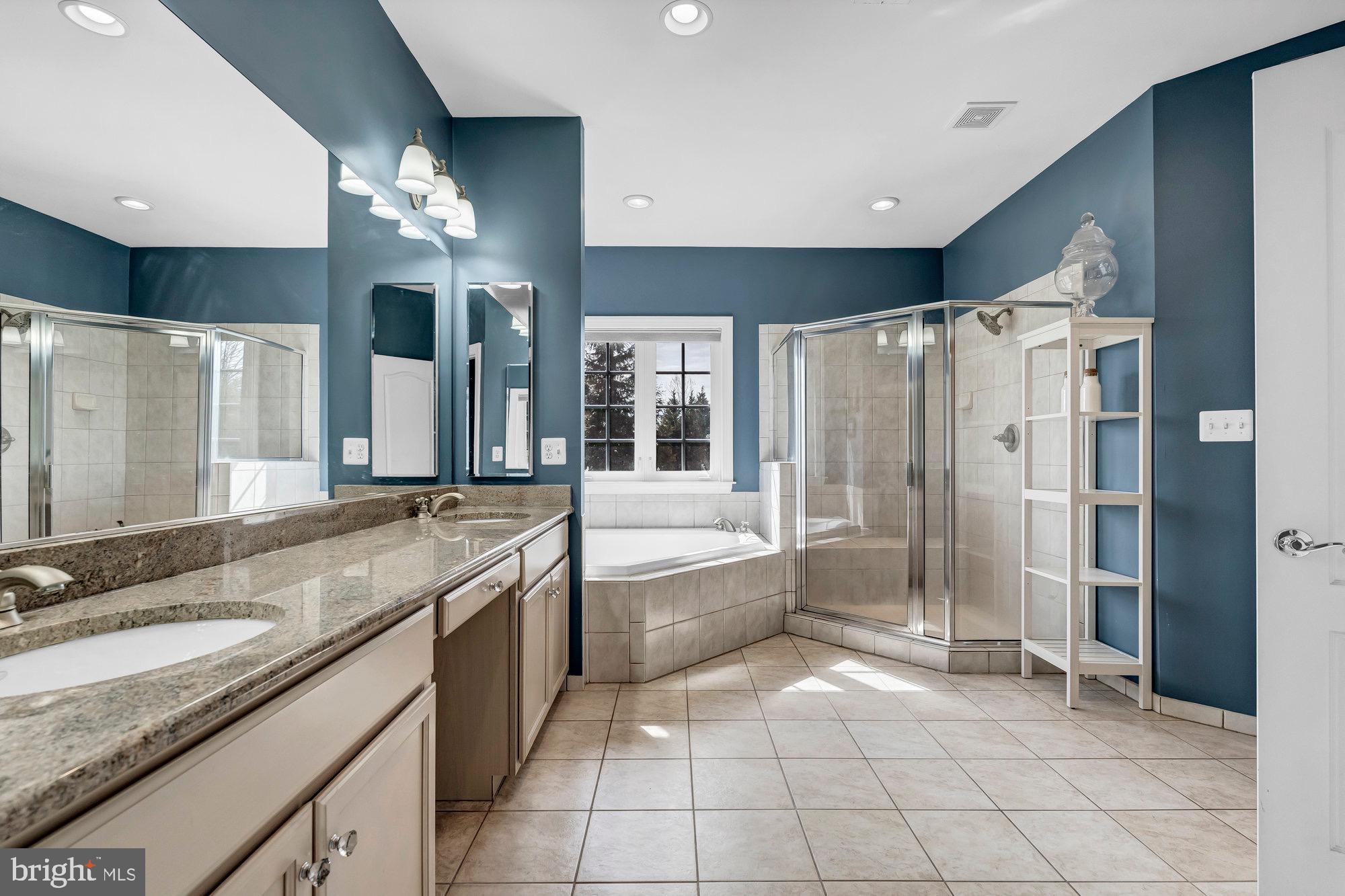 BROADLANDS SOUTH - Residential