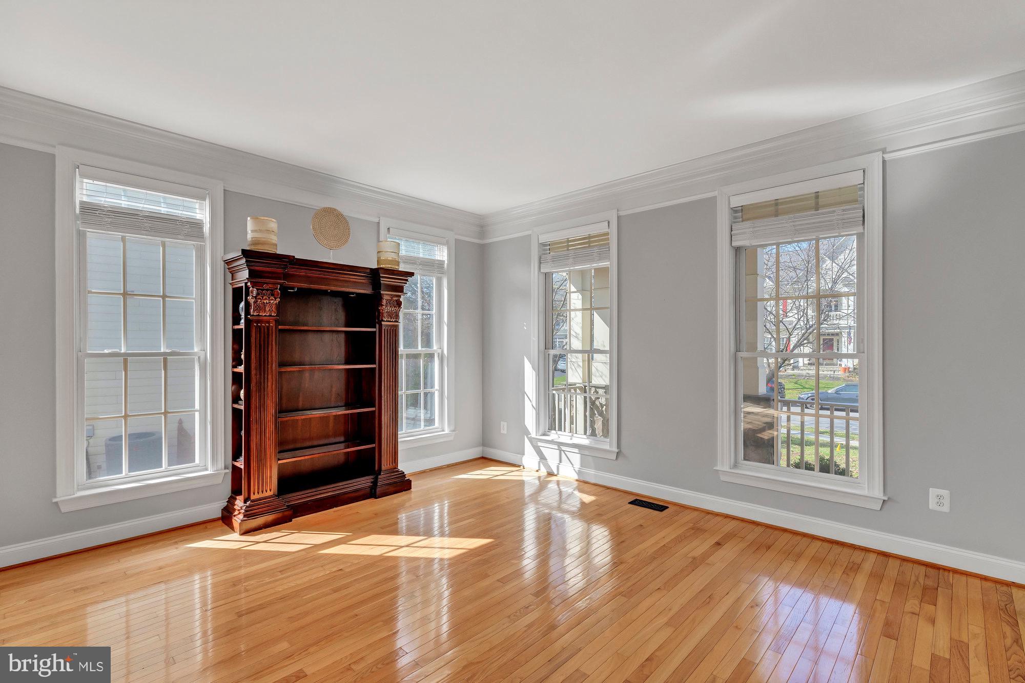 BROADLANDS SOUTH - Residential