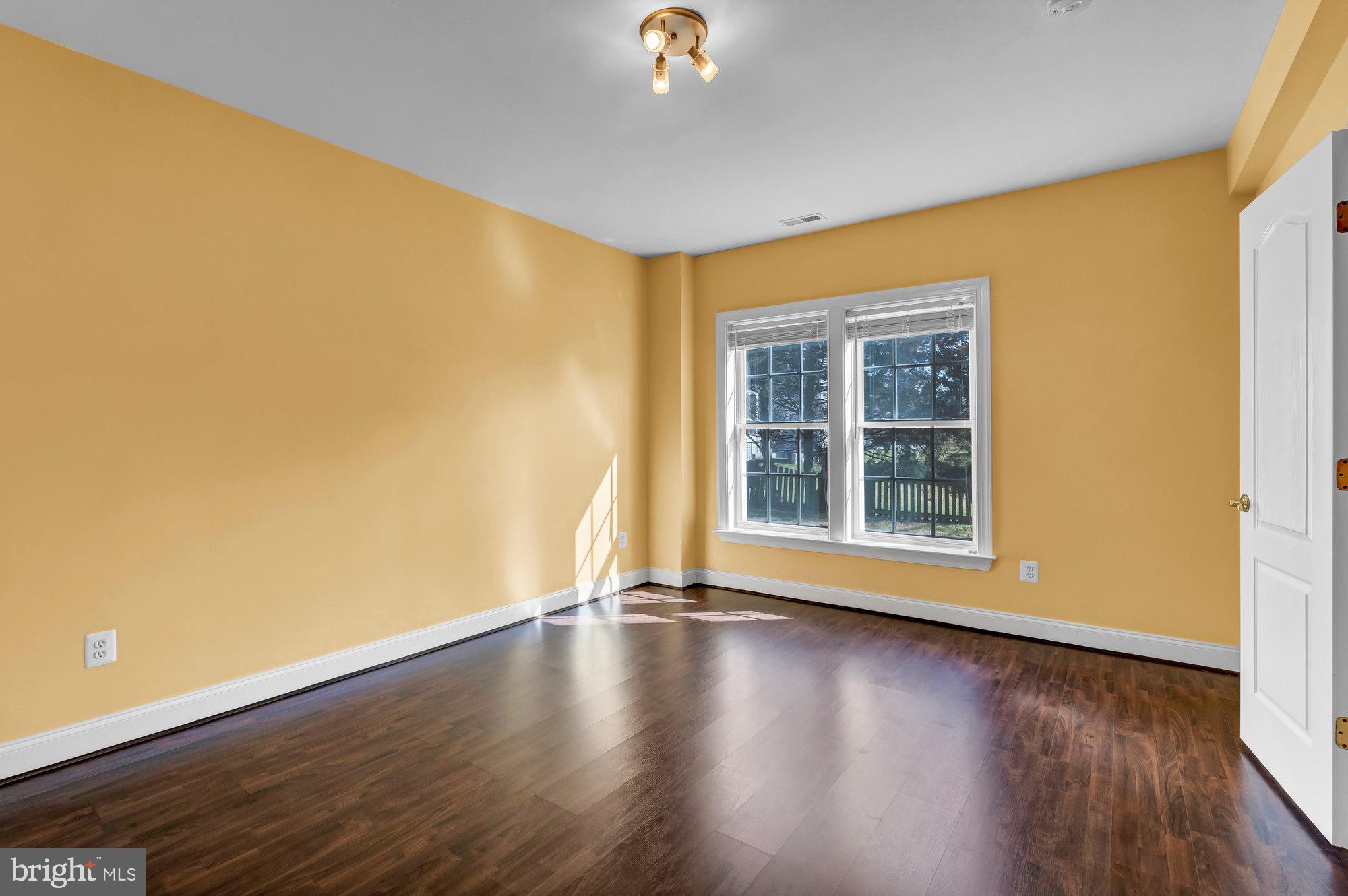 BROADLANDS SOUTH - Residential