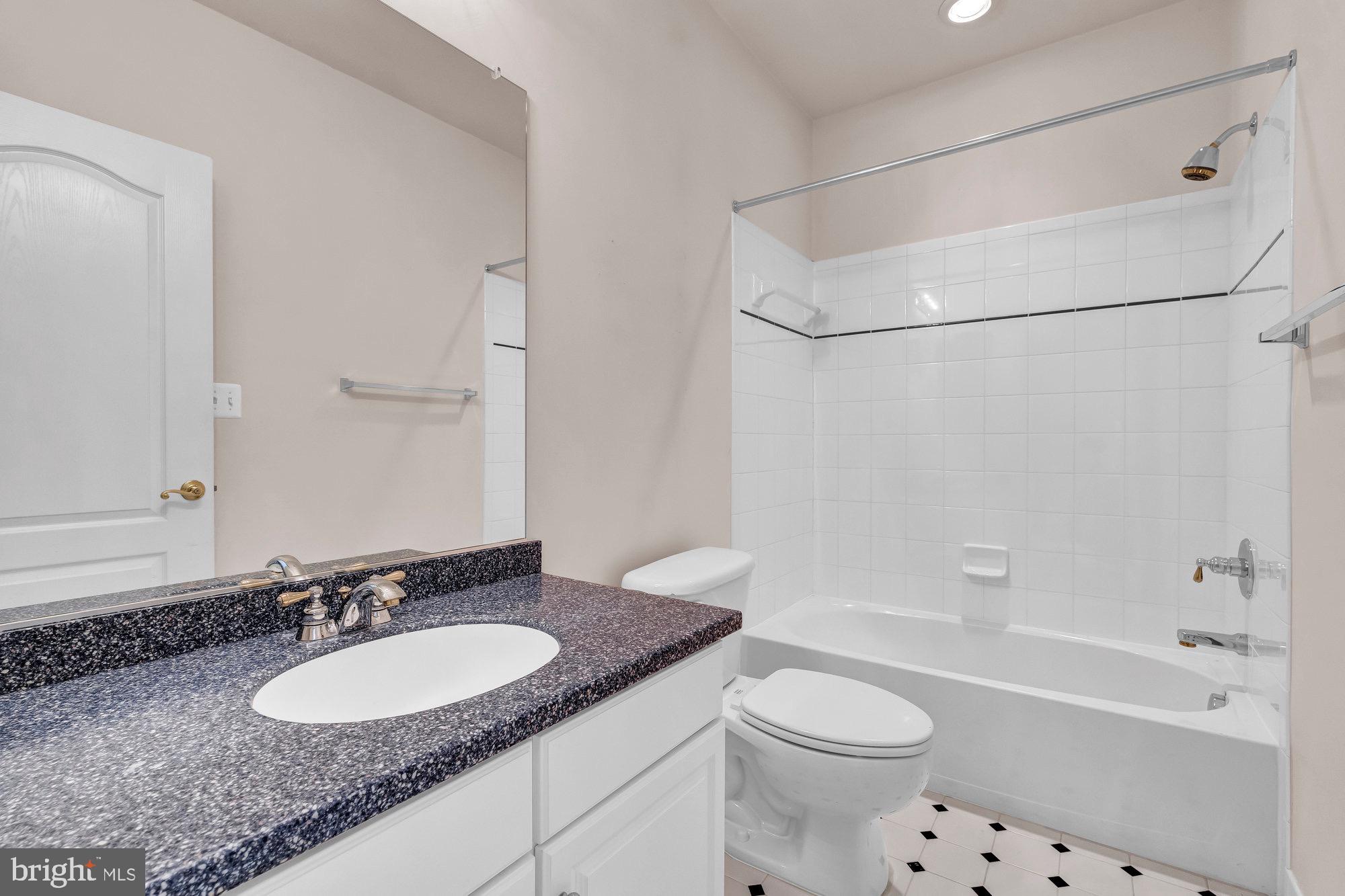 BROADLANDS SOUTH - Residential