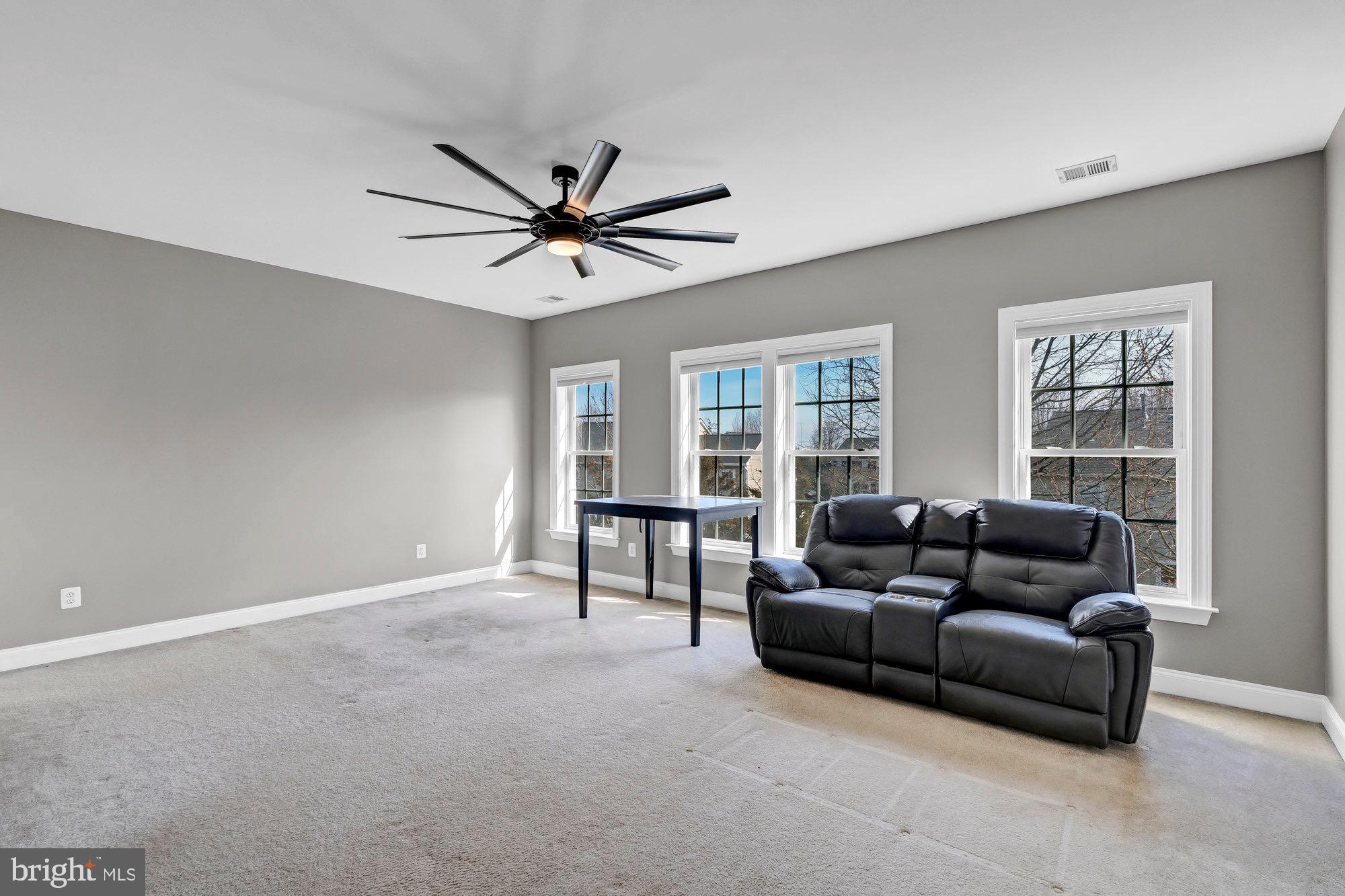 BROADLANDS SOUTH - Residential