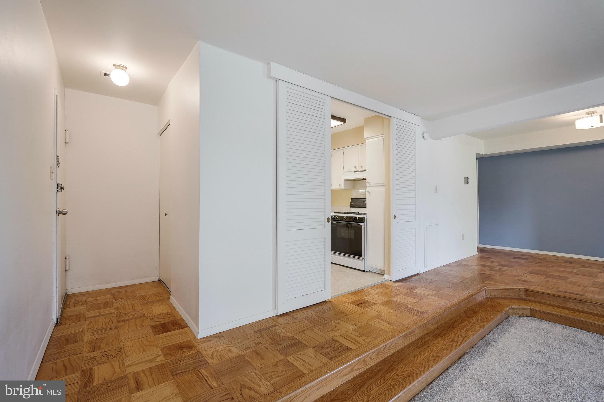 AMERICANA FINMARK - Residential