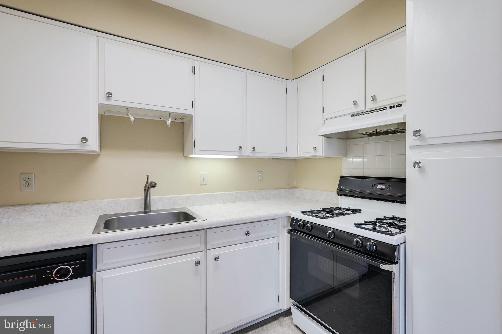 AMERICANA FINMARK - Residential