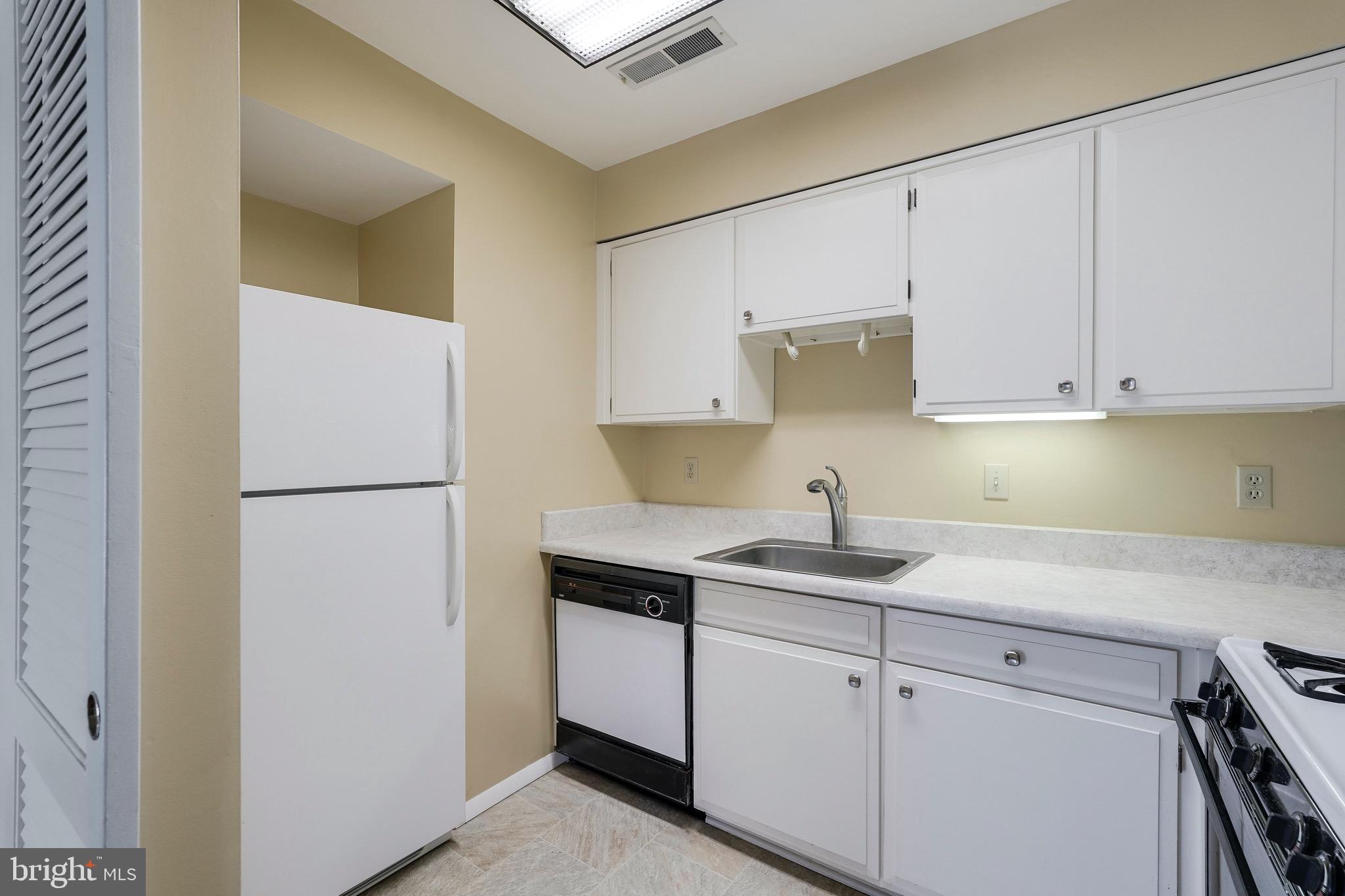 AMERICANA FINMARK - Residential