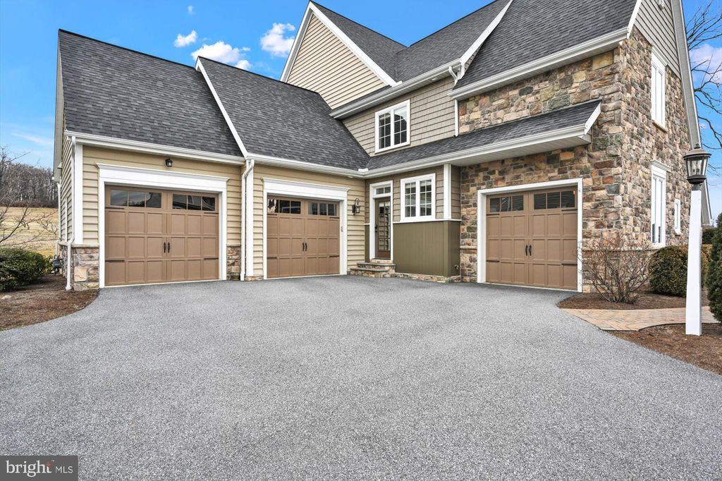 Photo of 519 E DELP RD, LANCASTER, PA 17601 (MLS # PALA2031564)