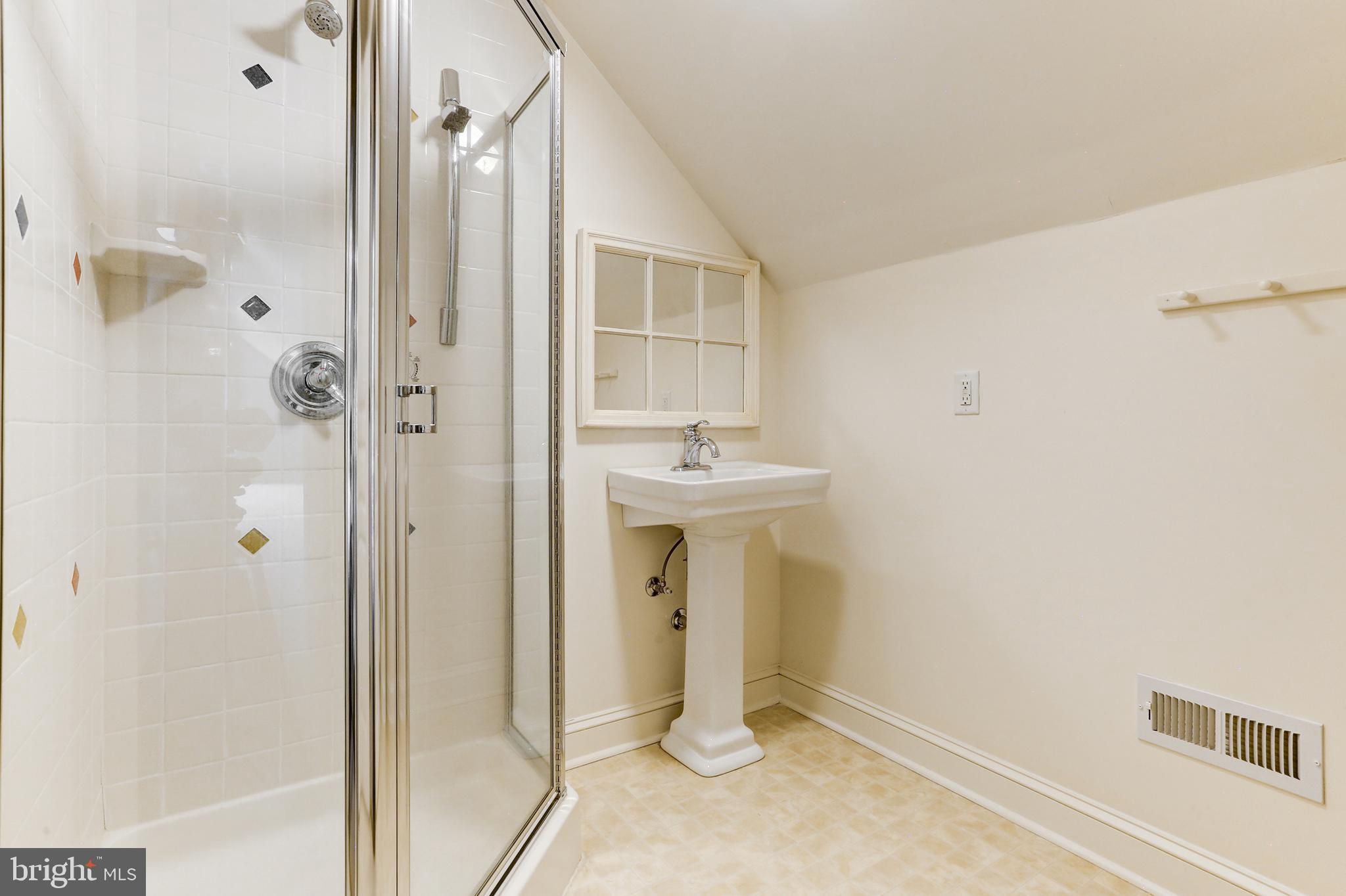 THE WATERS AT LAKE ANNA - Residential