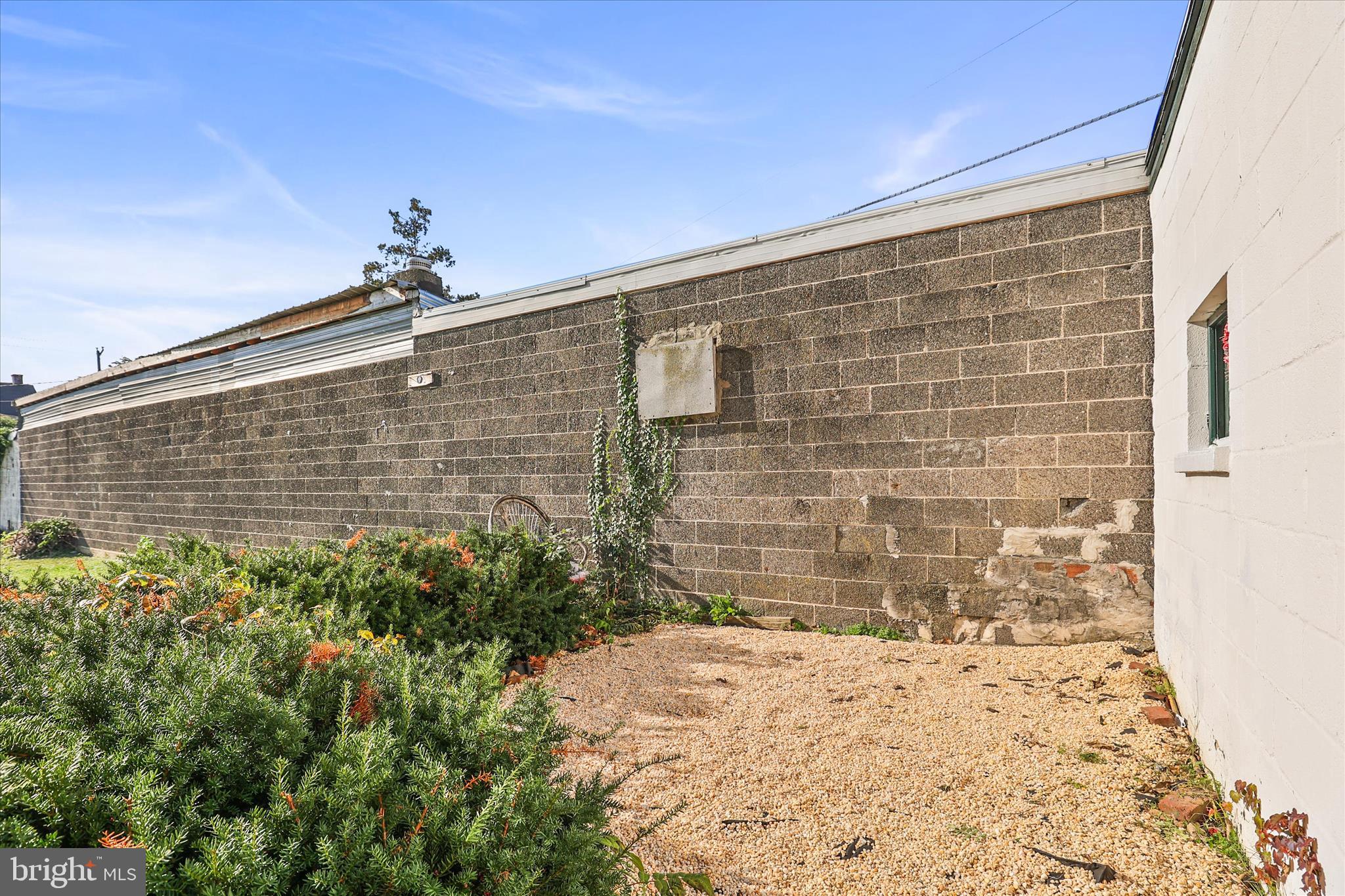 WARD 09 - Residential