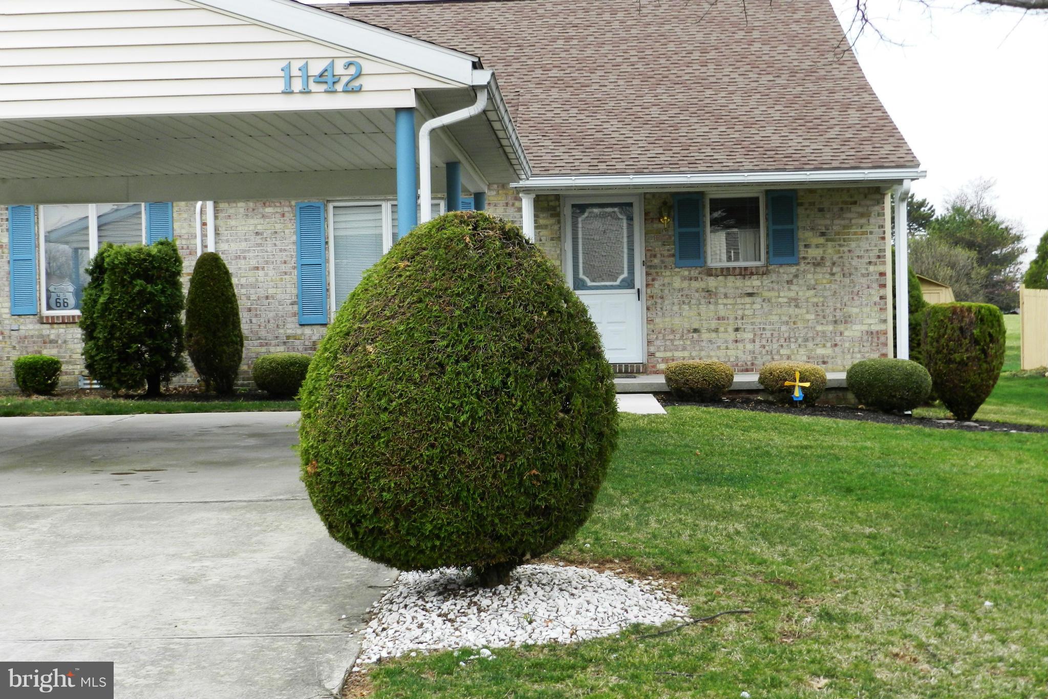 HILLCREST - Residential