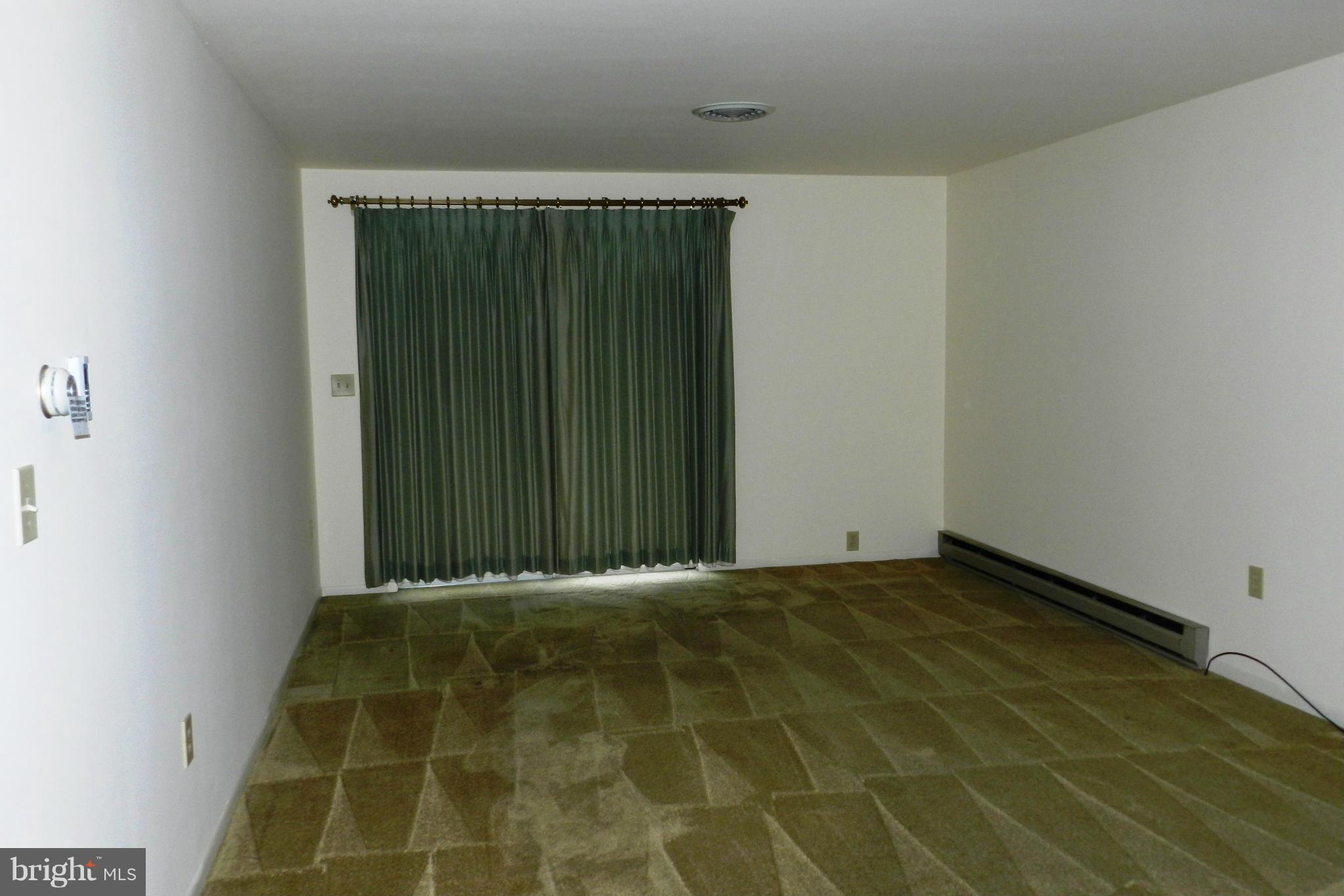 HILLCREST - Residential