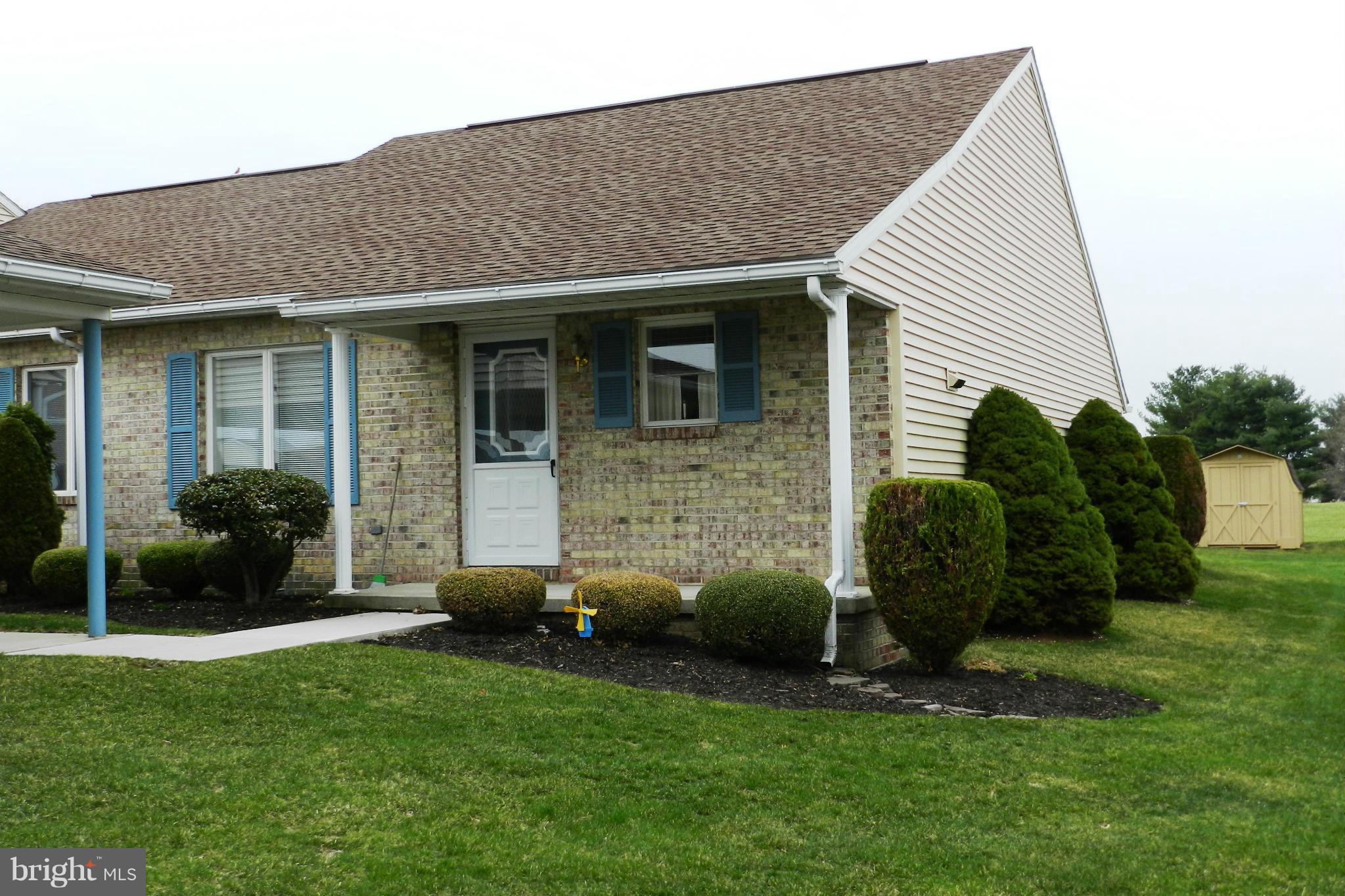 HILLCREST - Residential