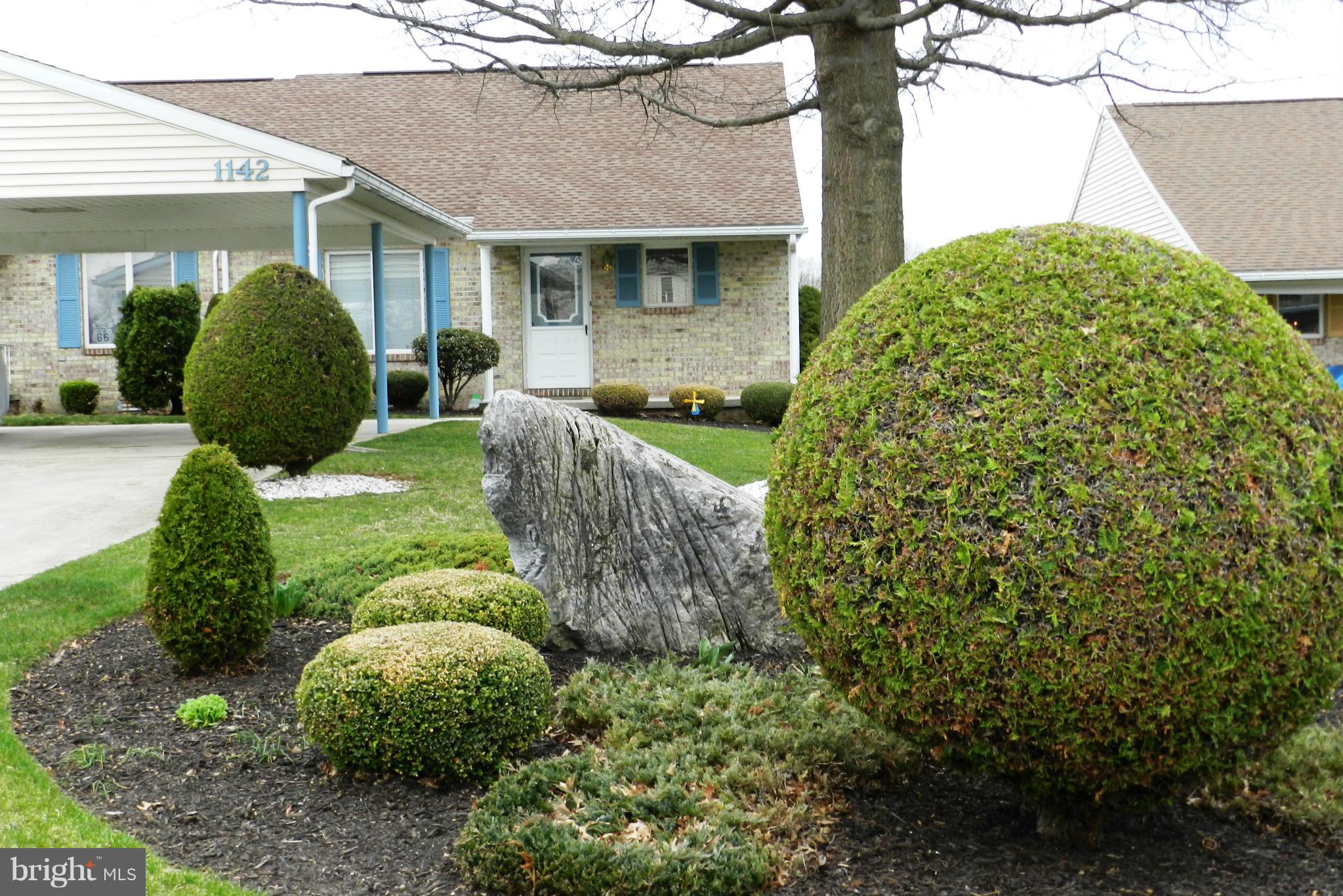 HILLCREST - Residential