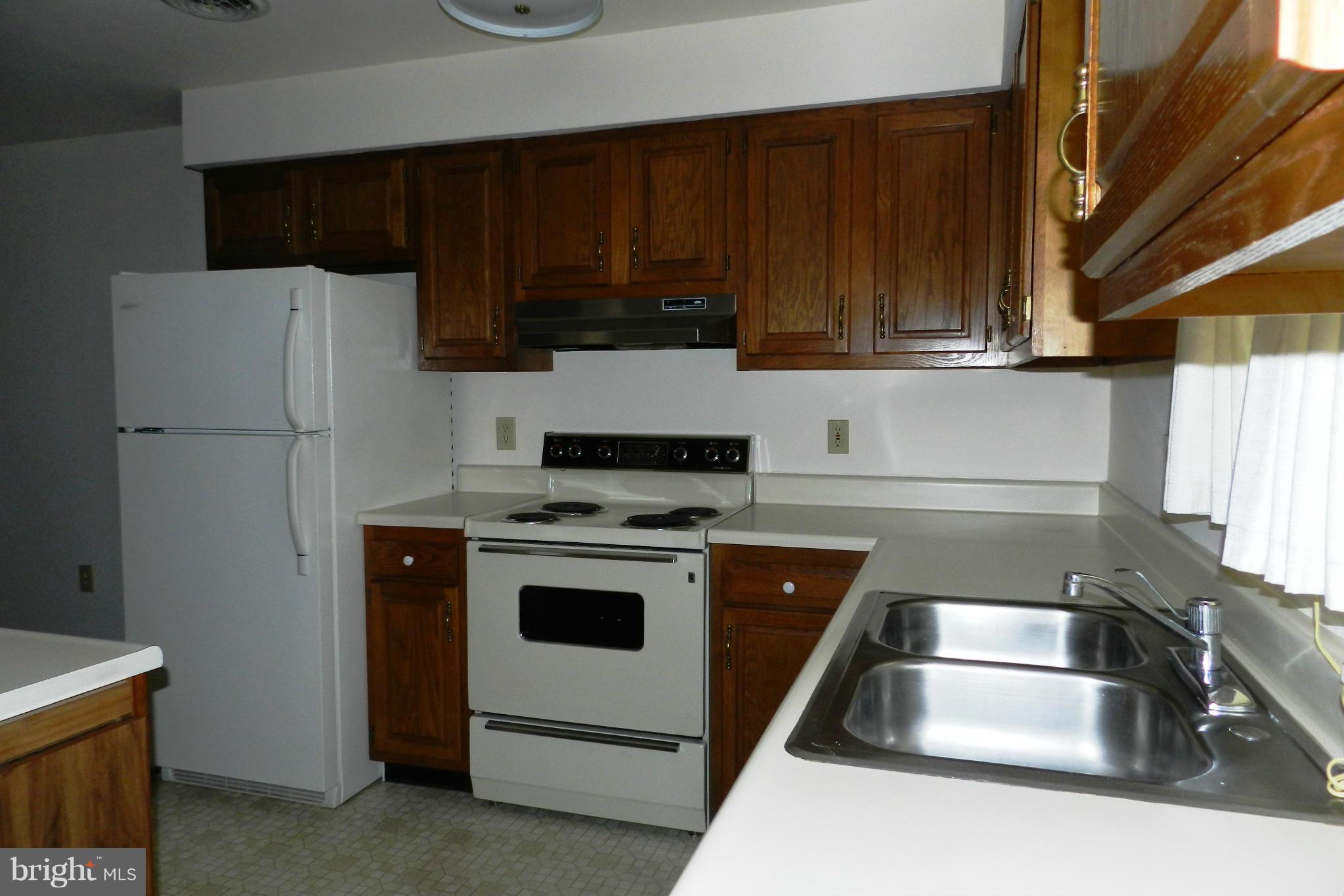 HILLCREST - Residential