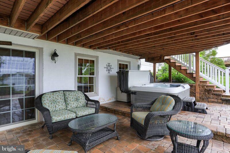 CARRIAGE HILL - Residential