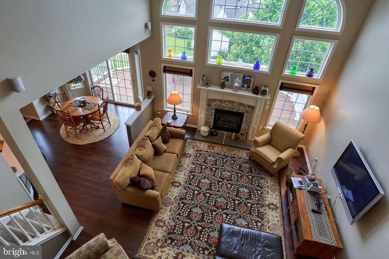 CARRIAGE HILL - Residential