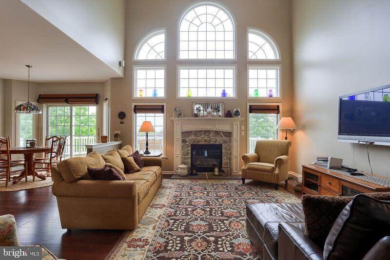 CARRIAGE HILL - Residential