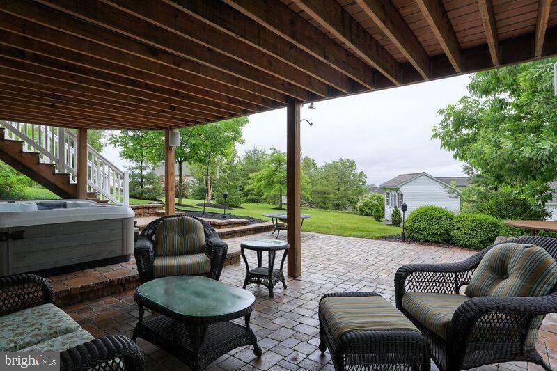 CARRIAGE HILL - Residential