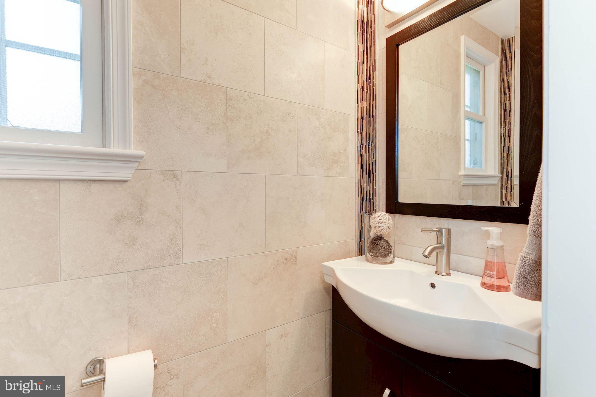 COUNTRY CLUB - Residential