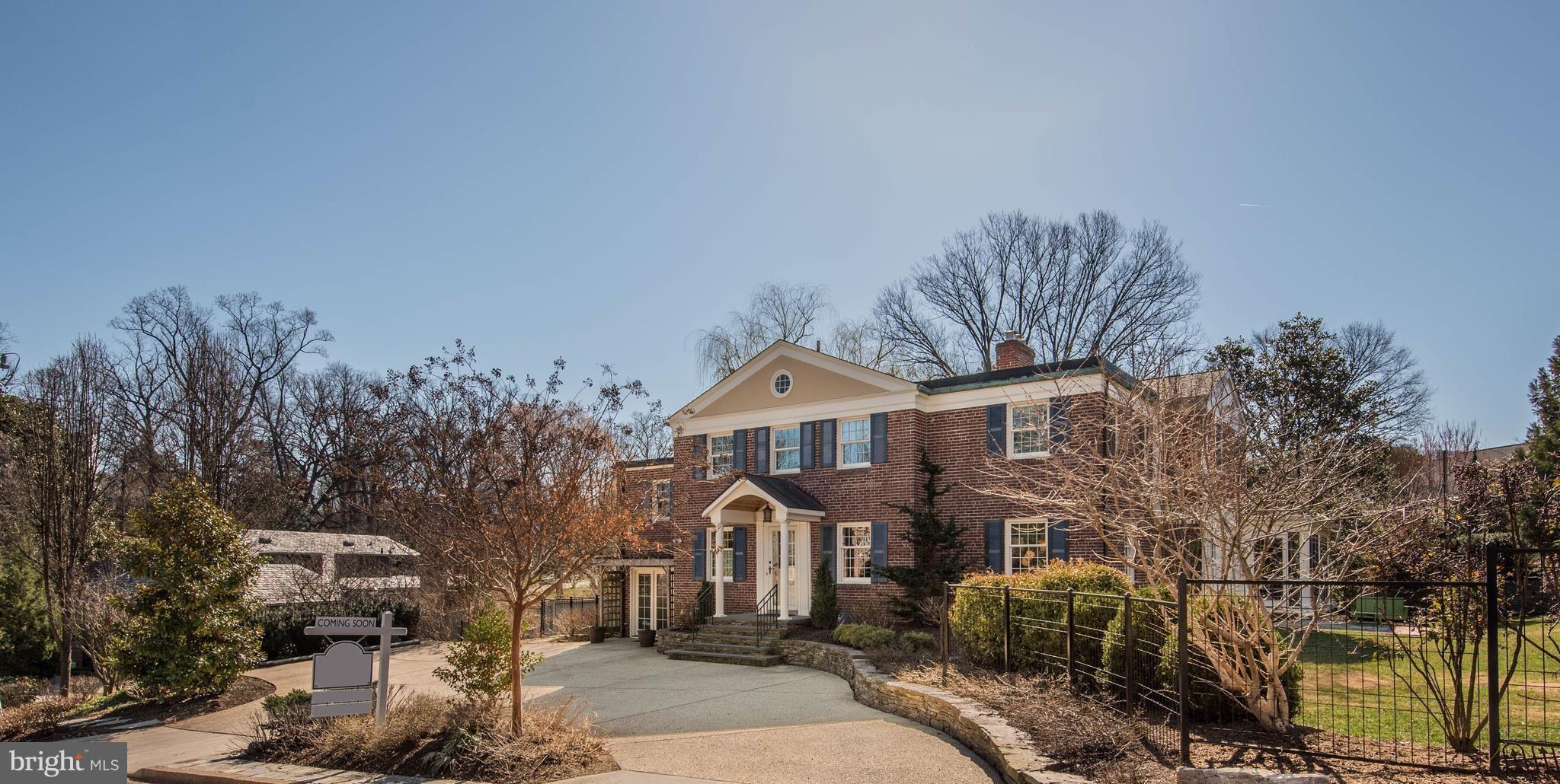 COUNTRY CLUB - Residential