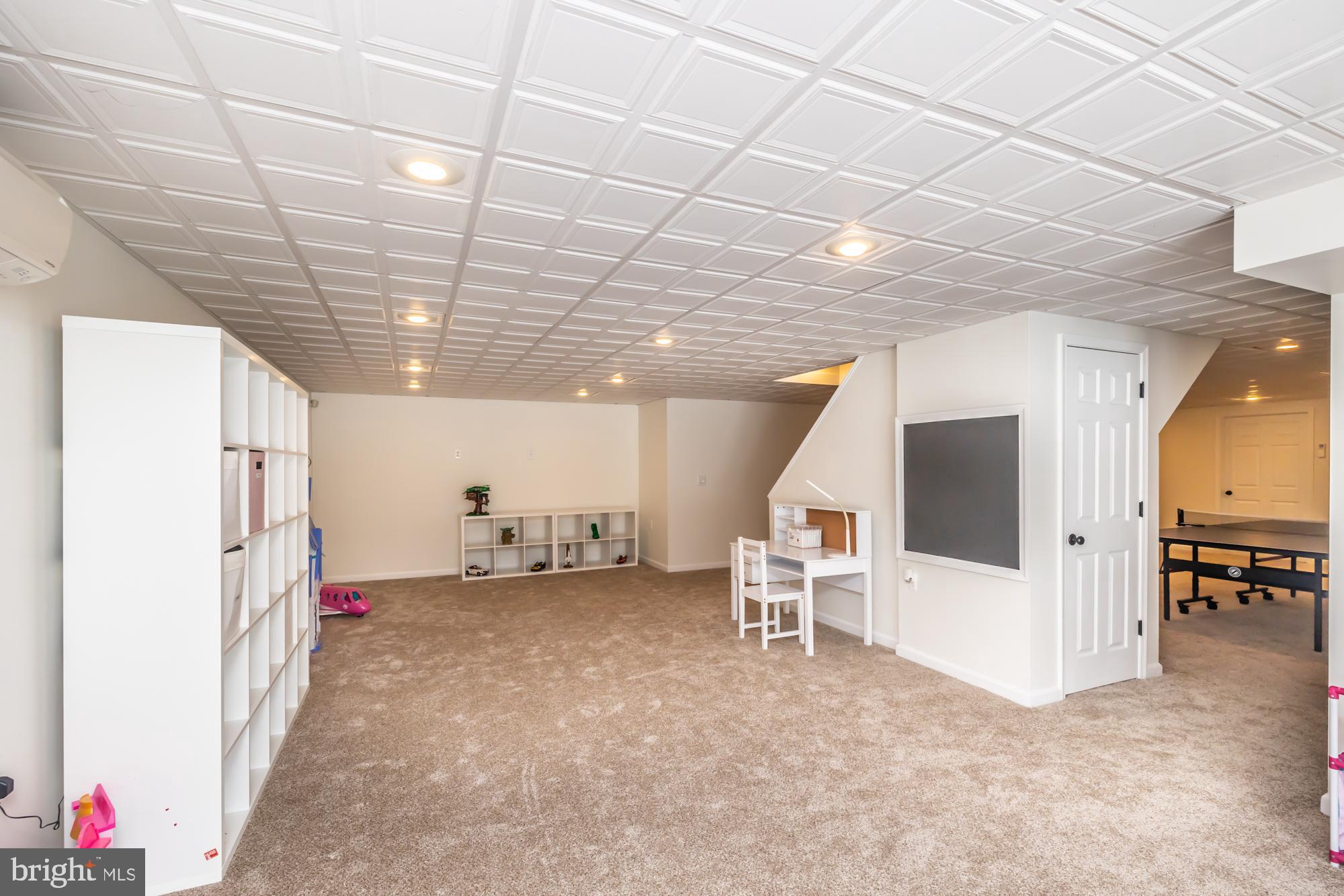 FAIR MEADOW - Residential