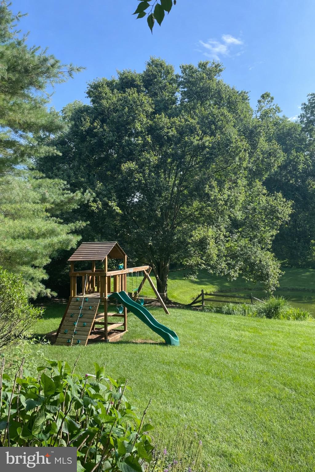 FAIR MEADOW - Residential