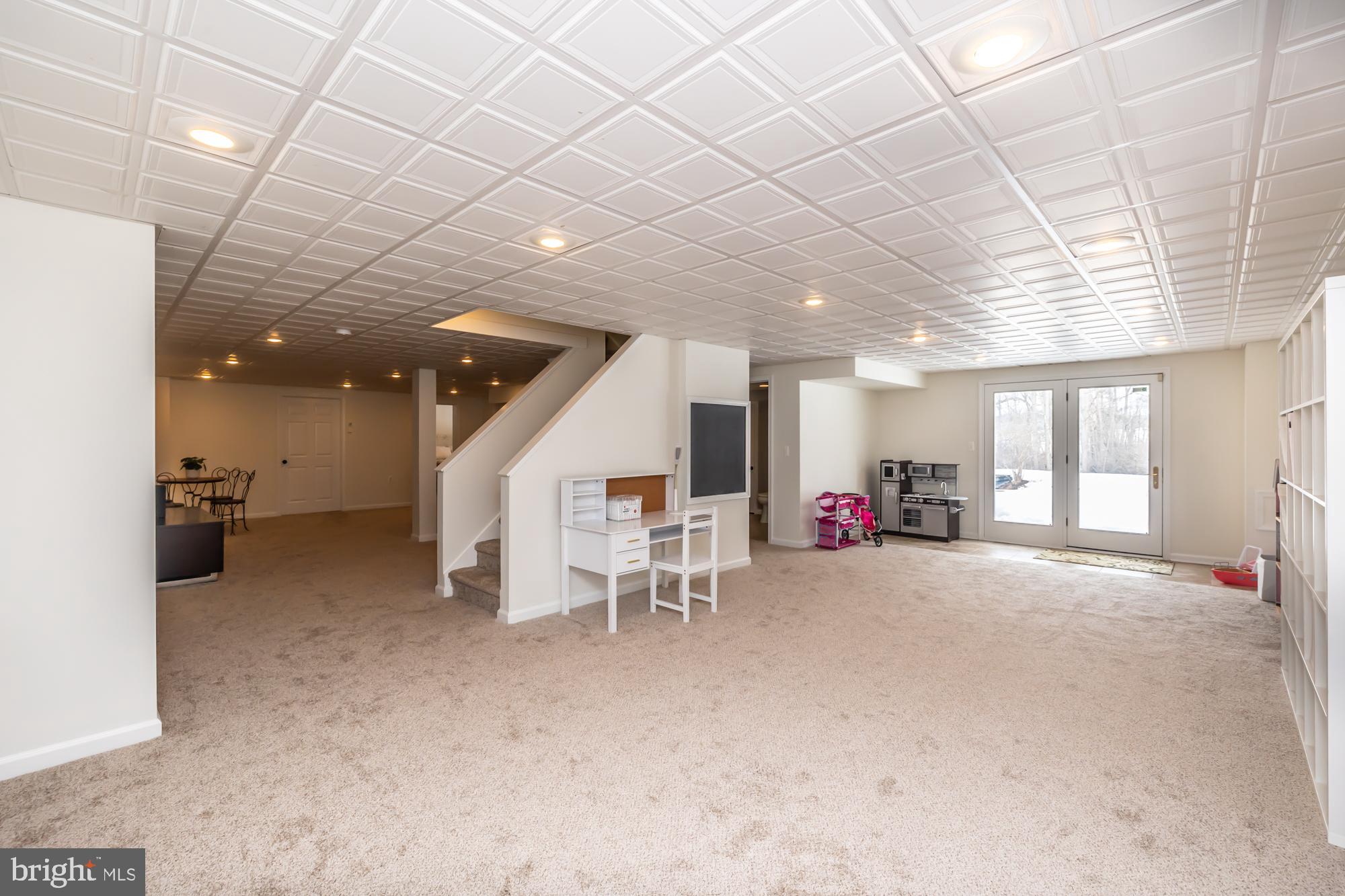 FAIR MEADOW - Residential