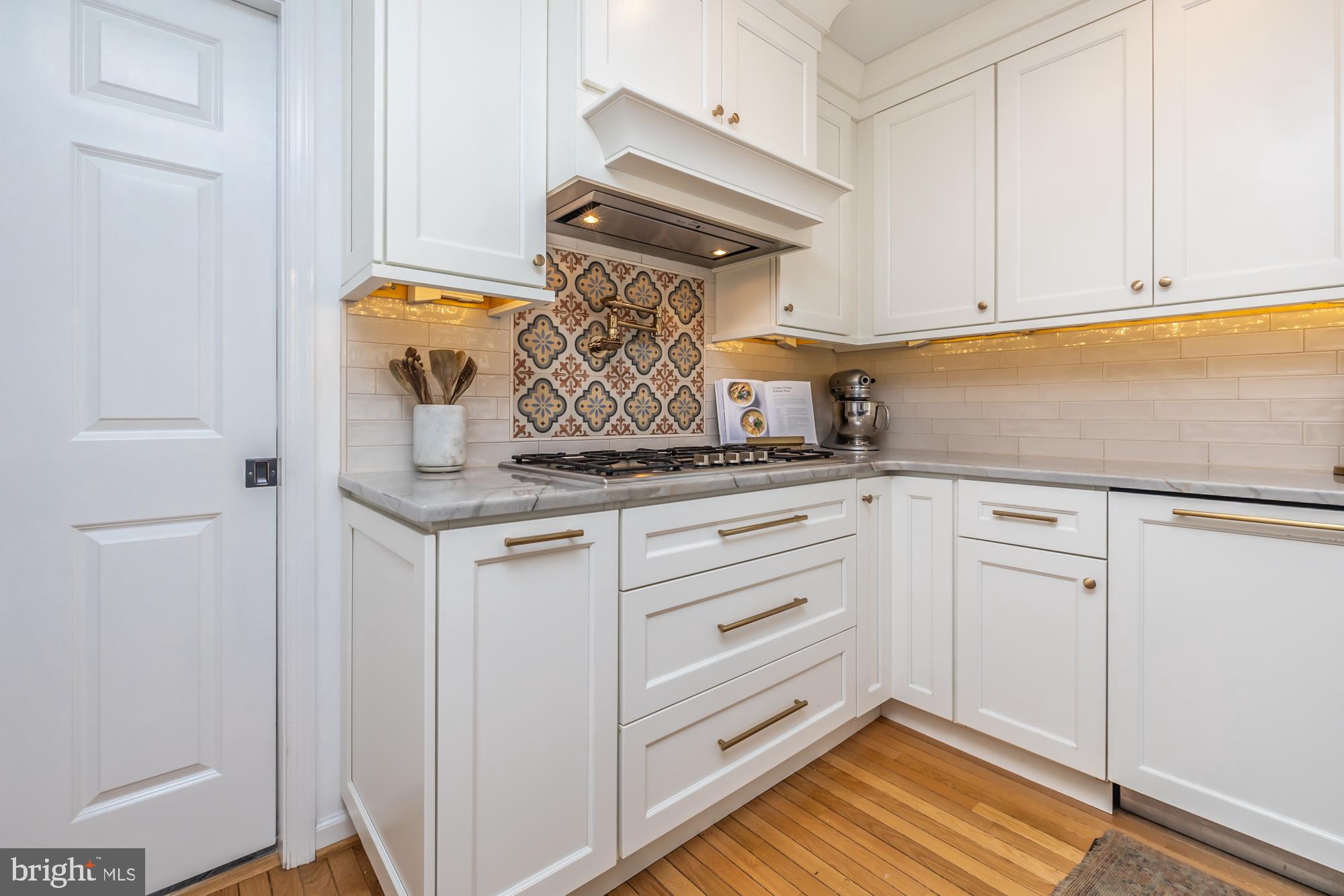 FAIR MEADOW - Residential