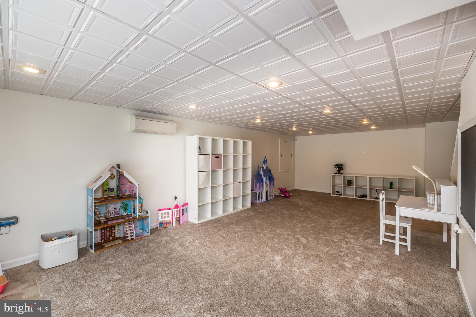 FAIR MEADOW - Residential