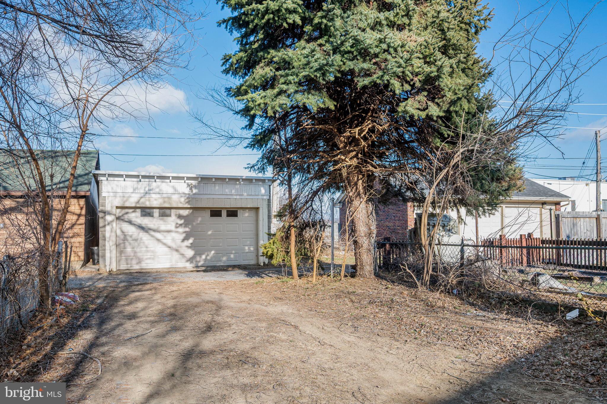 HYDE PARK - Residential