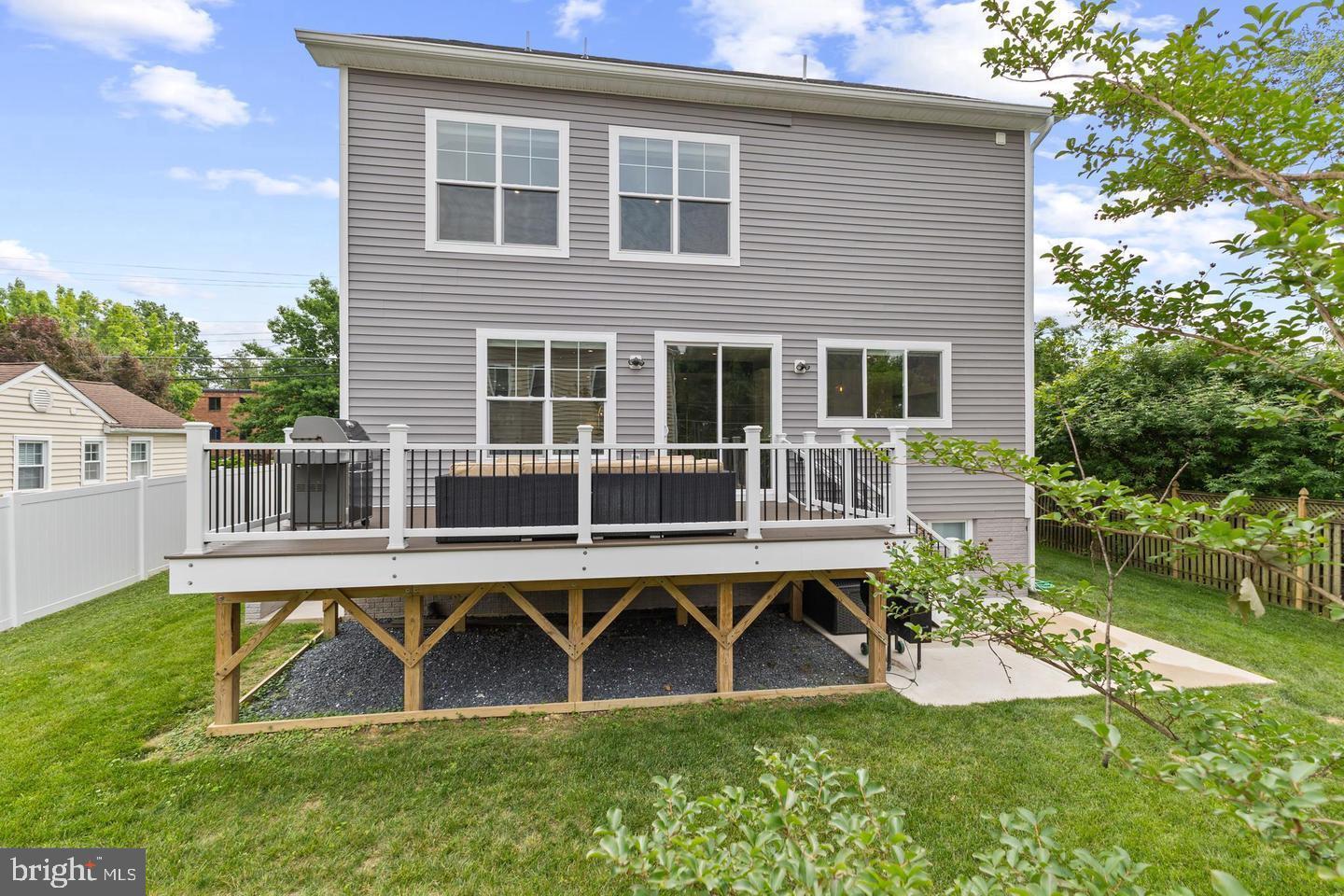 FAIRFAX - Residential