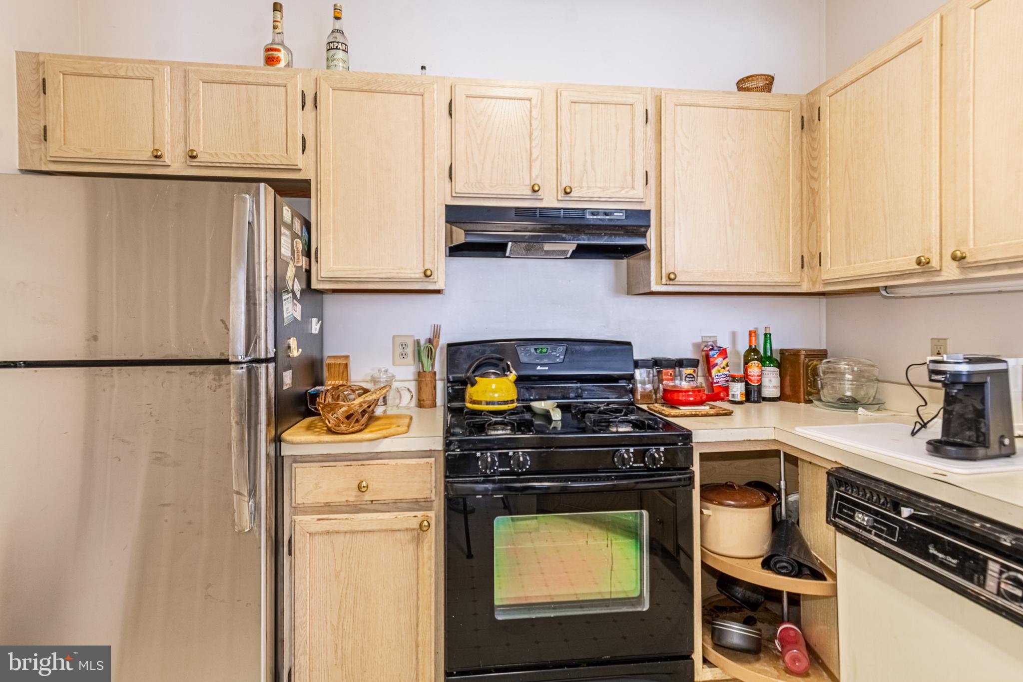 SPRING MILL CONDOMINIUM - Residential